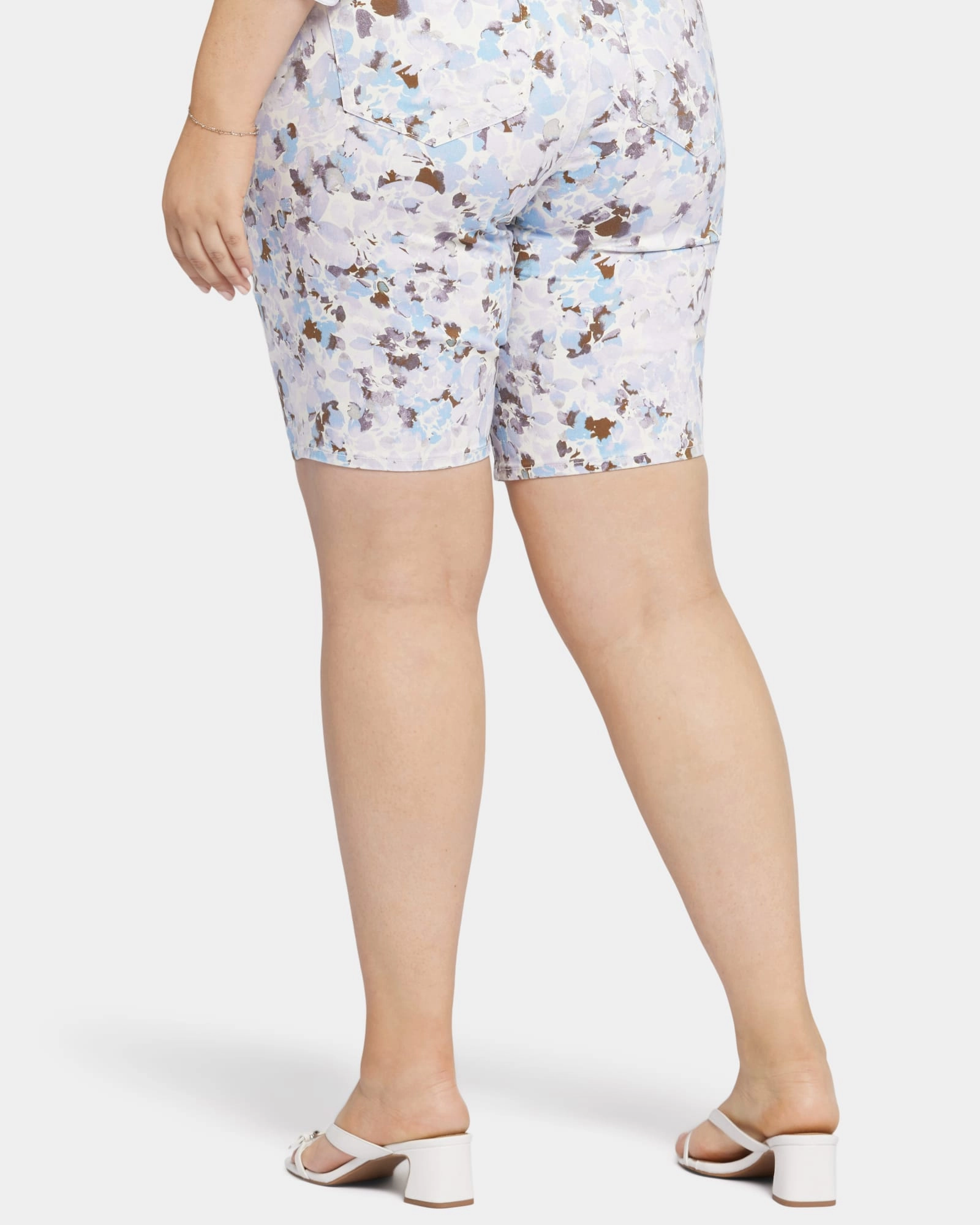 Smart Casual Classic Wear BRIELLA SHORT | BECCA BOUQUET