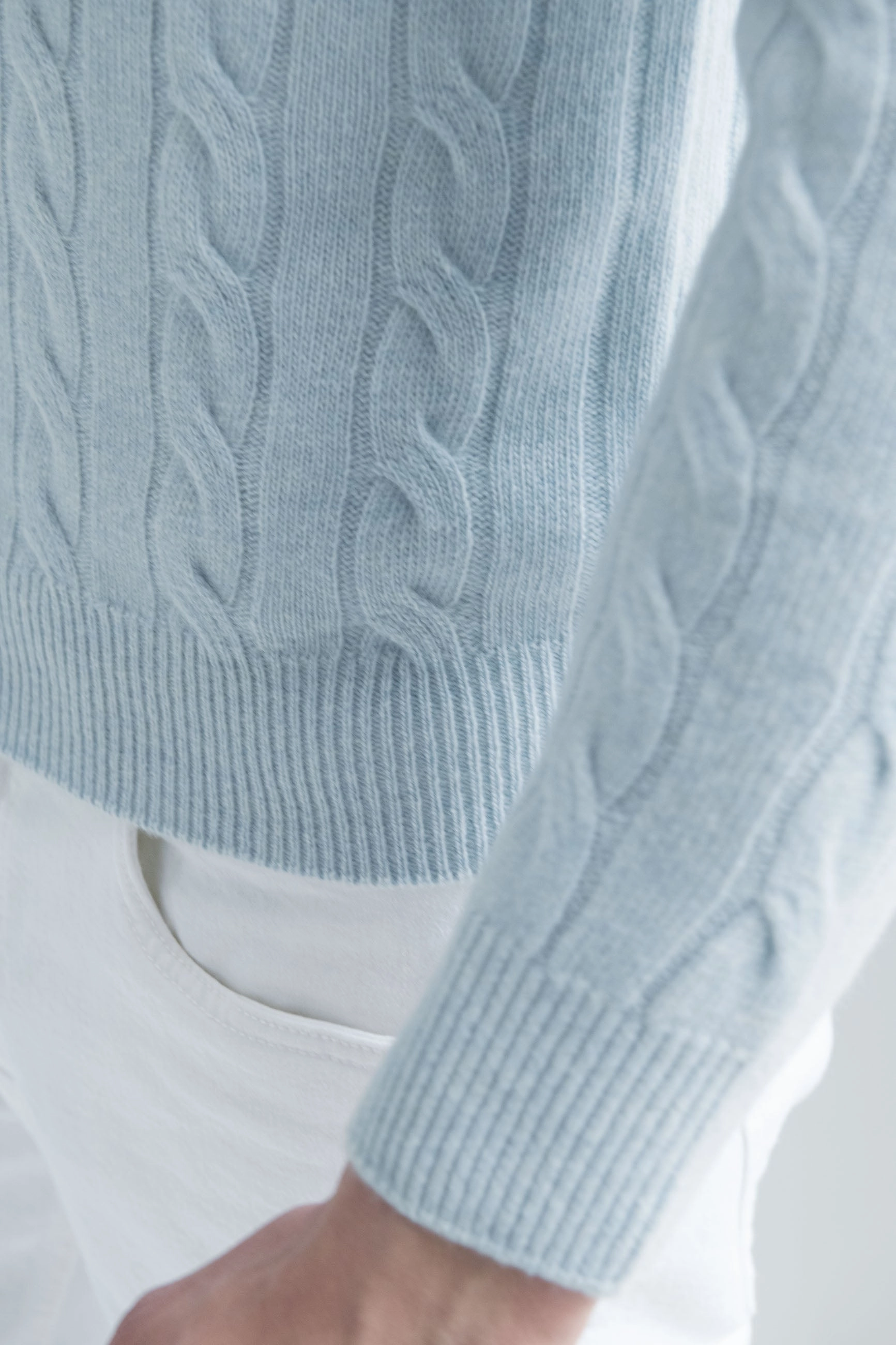 Low Impact Manufacturing NonIrritating Stitching Light blue cable knit sweater ?C Made in italy