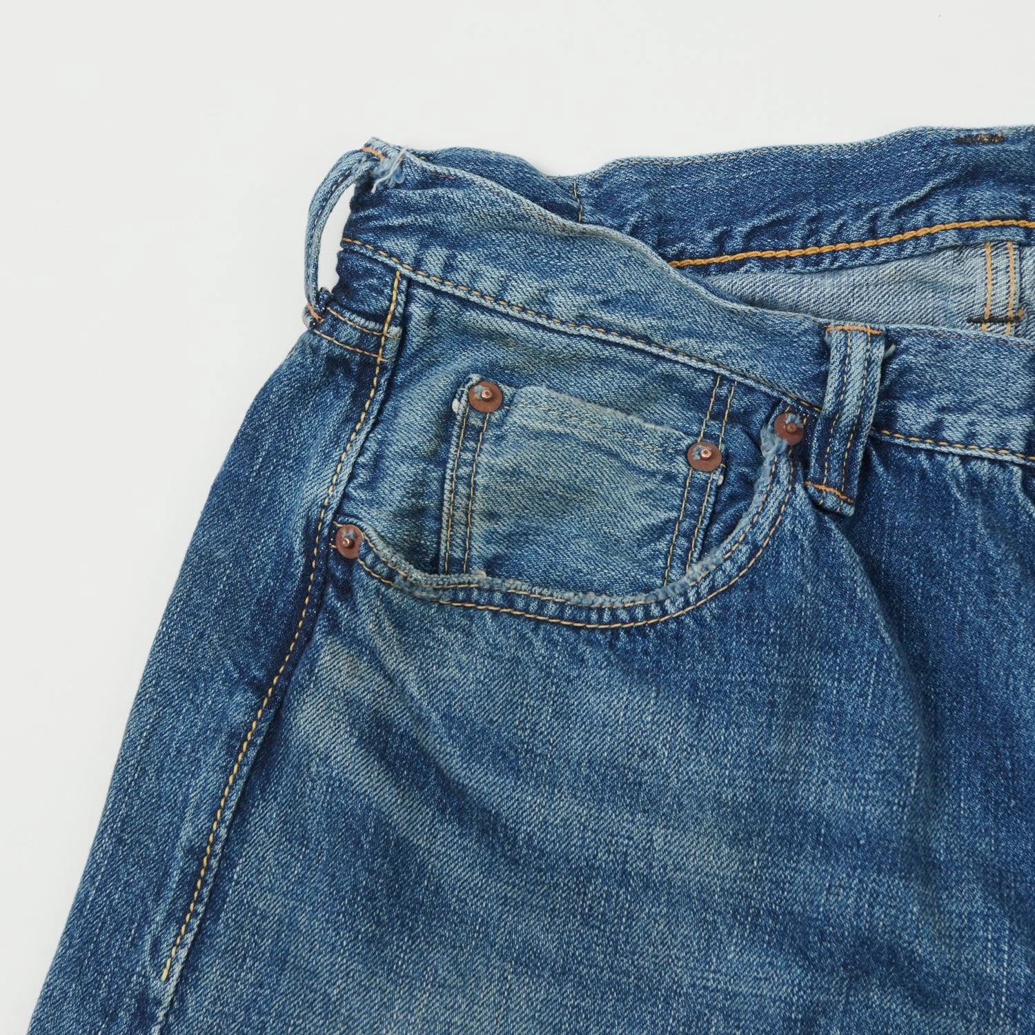 Full Count 0105SS 'Super Smooth' 11.5oz Wide Straight Jean - 'Dartford' Wash Classic Wear Morning Stroll