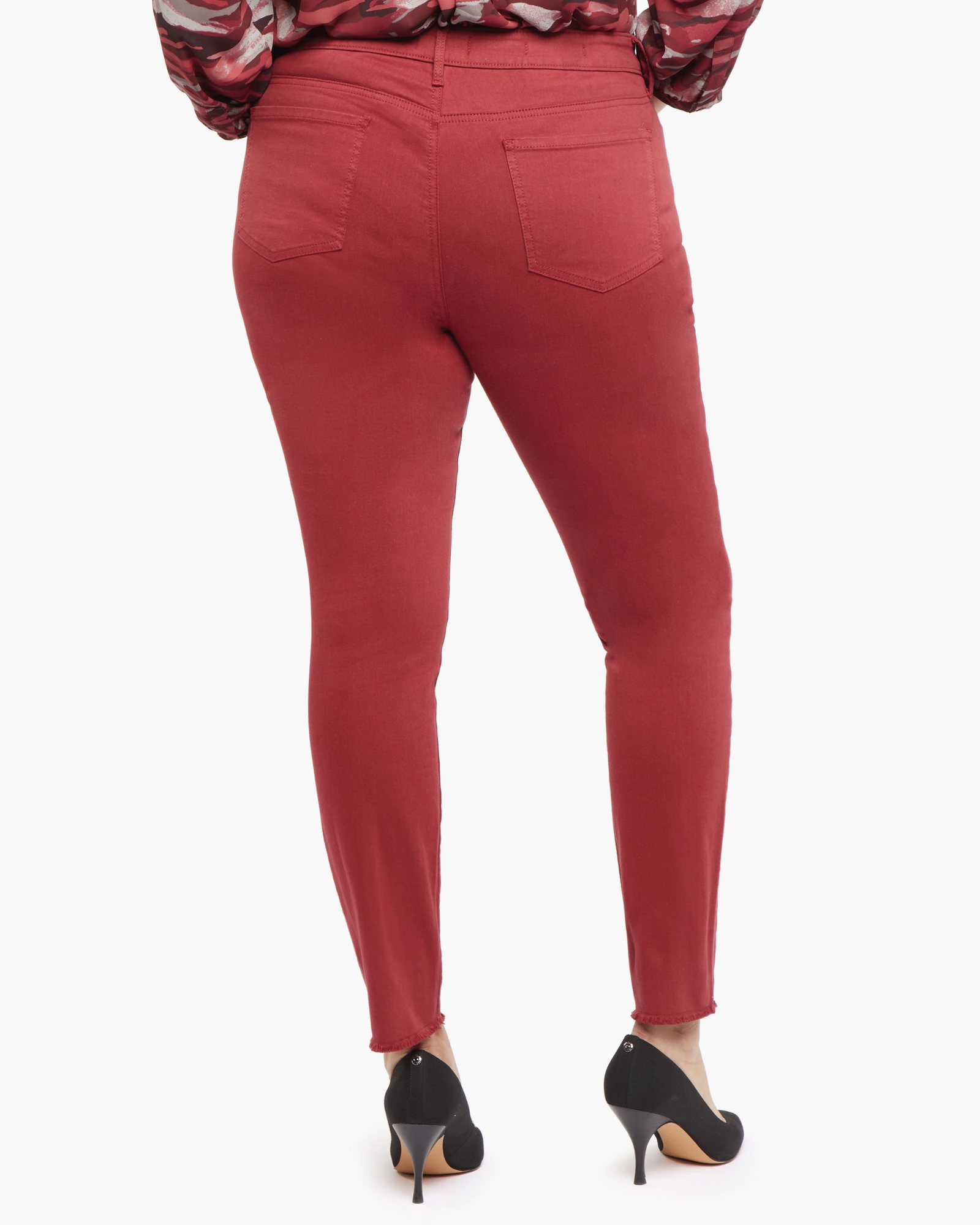 Ami Fray Hem Skinny Jean | Boysenberry Weekend Warrior Festival Outfit Smooth Sustainable Evening Stroll Casual