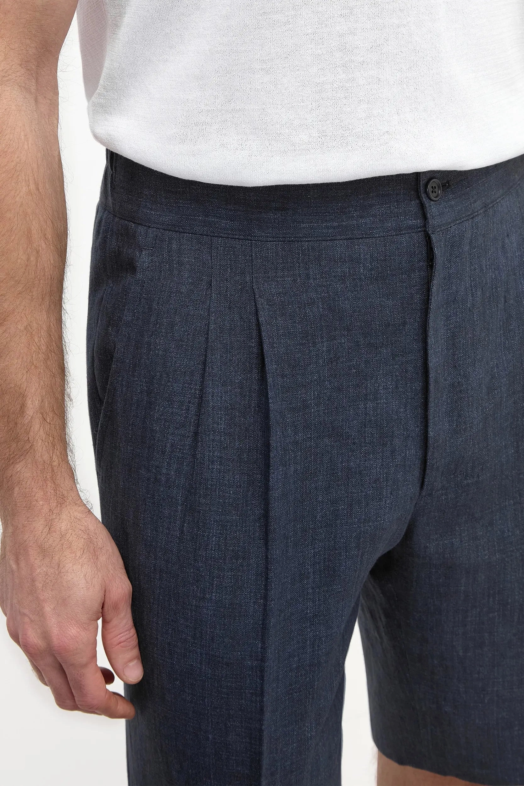 Noise Free Operation Design Odor Control Technology Blue linen relaxed shorts - Made in Italy