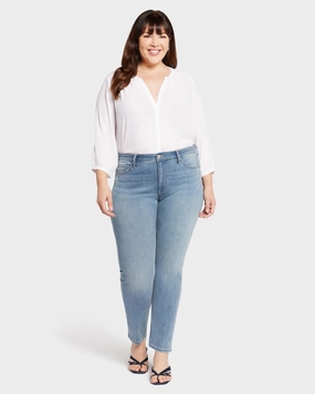 Minimalist Weekend Getaway Casual High Rise Marilyn Ankle Jean | Lovesick