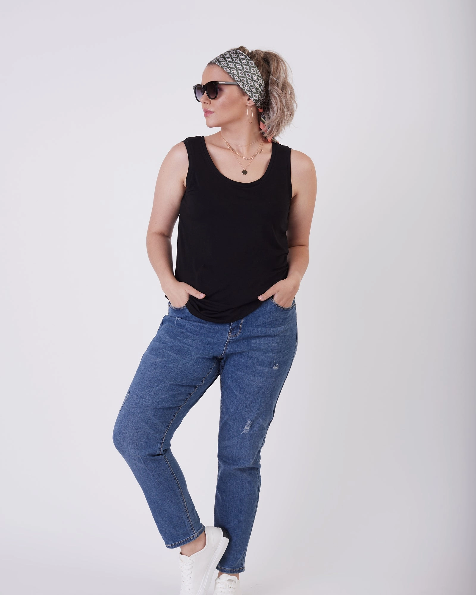 Premium Party Look Tiana Destructed Mom Jean | Medium Wash