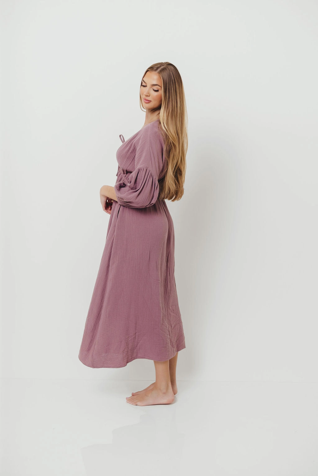 Smooth Shape Family Vibe Hunter 100% Cotton Gauze Midi Dress in Smoky Plum - Bump Friendly