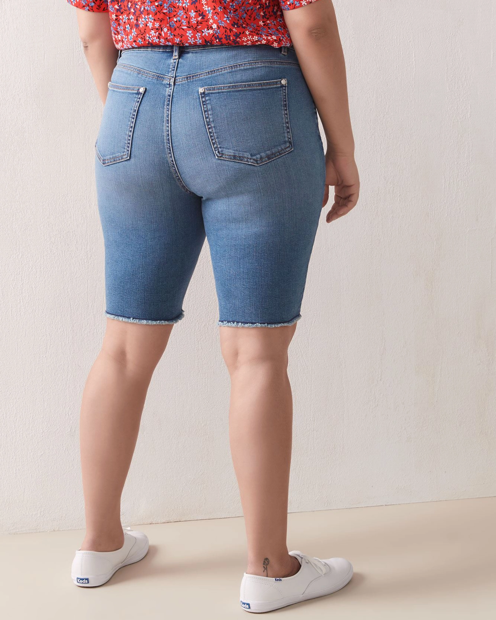 Jenna Denim Bermuda Short | Medium Wash / Medium Wash Essential Style Easy Fit Design
