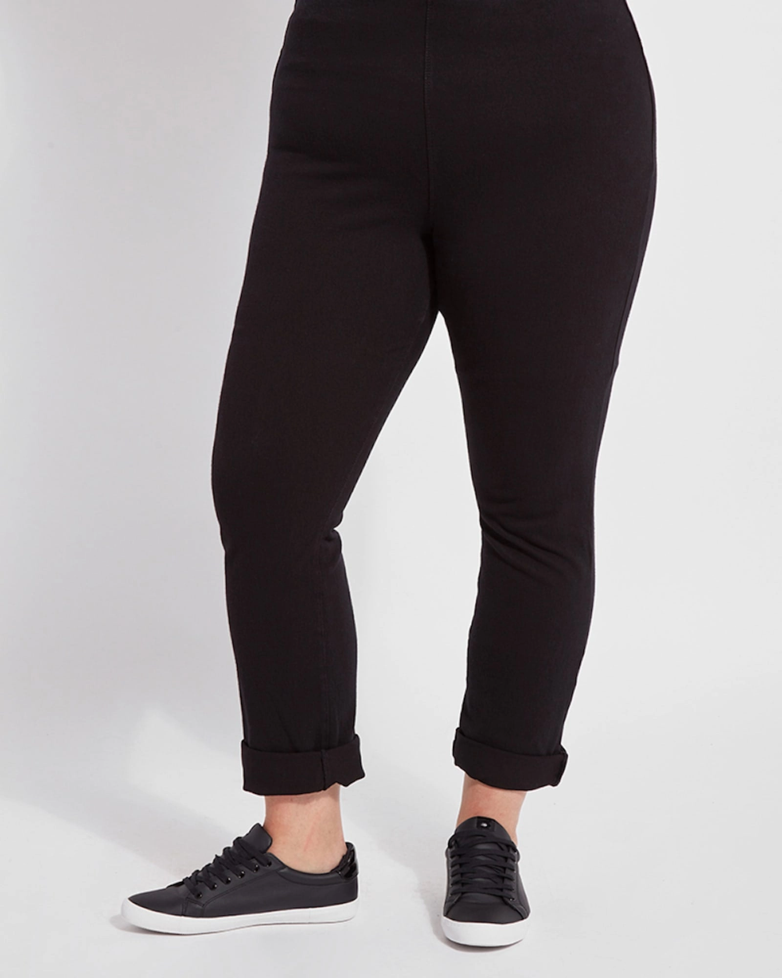 Jewel Straight-Leg Jeans | Black High-Quality Fit