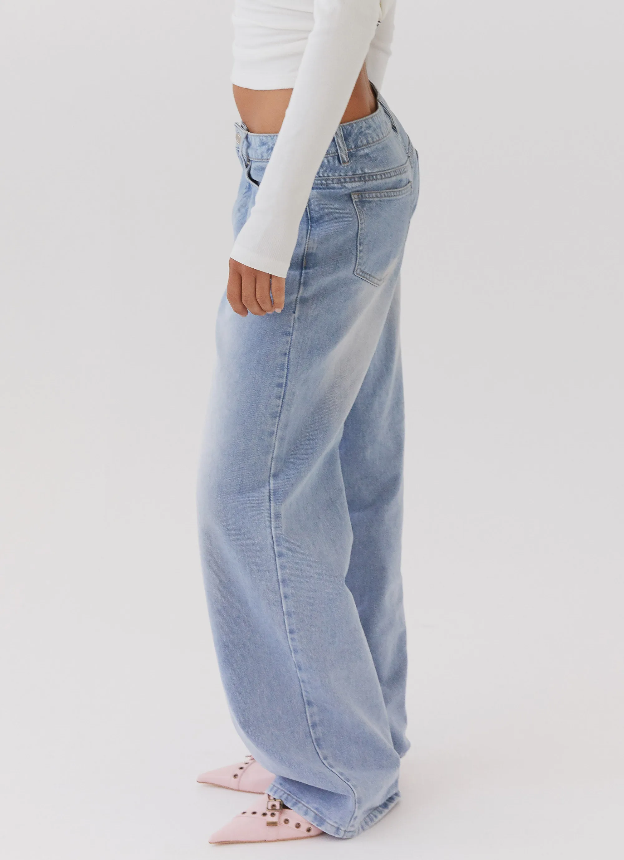 Modern Vibes Stretch Holiday Vibes Streetwear Fan Keanna Low Rise Denim Jeans - Light Blue