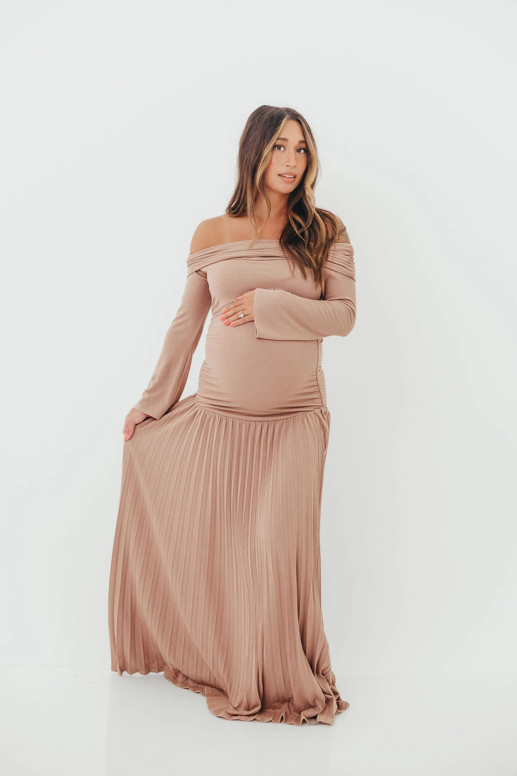 Lennox Long Sleeve Maxi Dress in Taupe City Bright Machine-washable