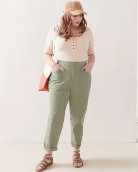 Bahama Pant | Olive Green / Olive Green Casual Friday Parent Style Travel Outfit