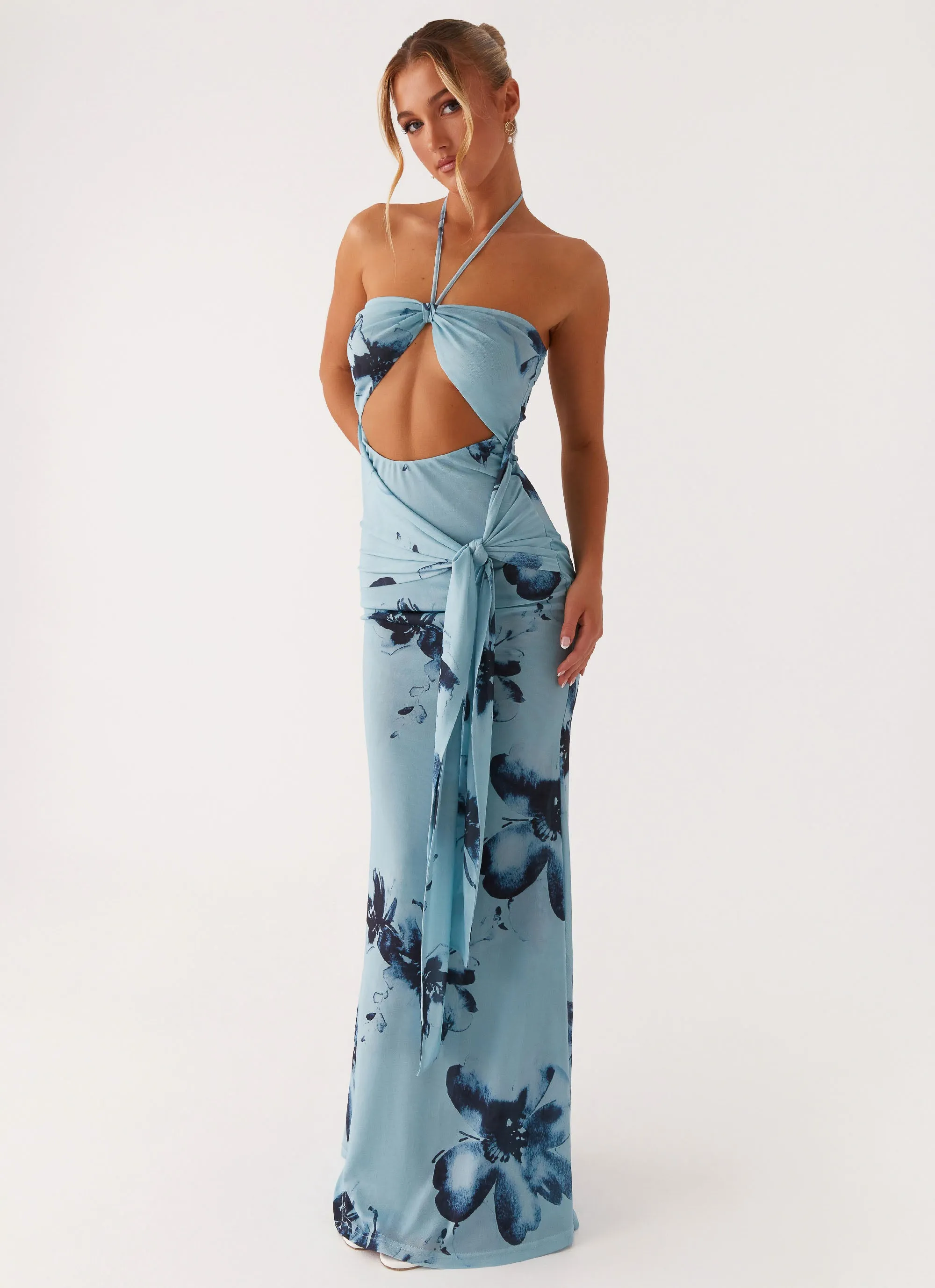 Formed Look Antonia Maxi Dress - Black Blue Floral