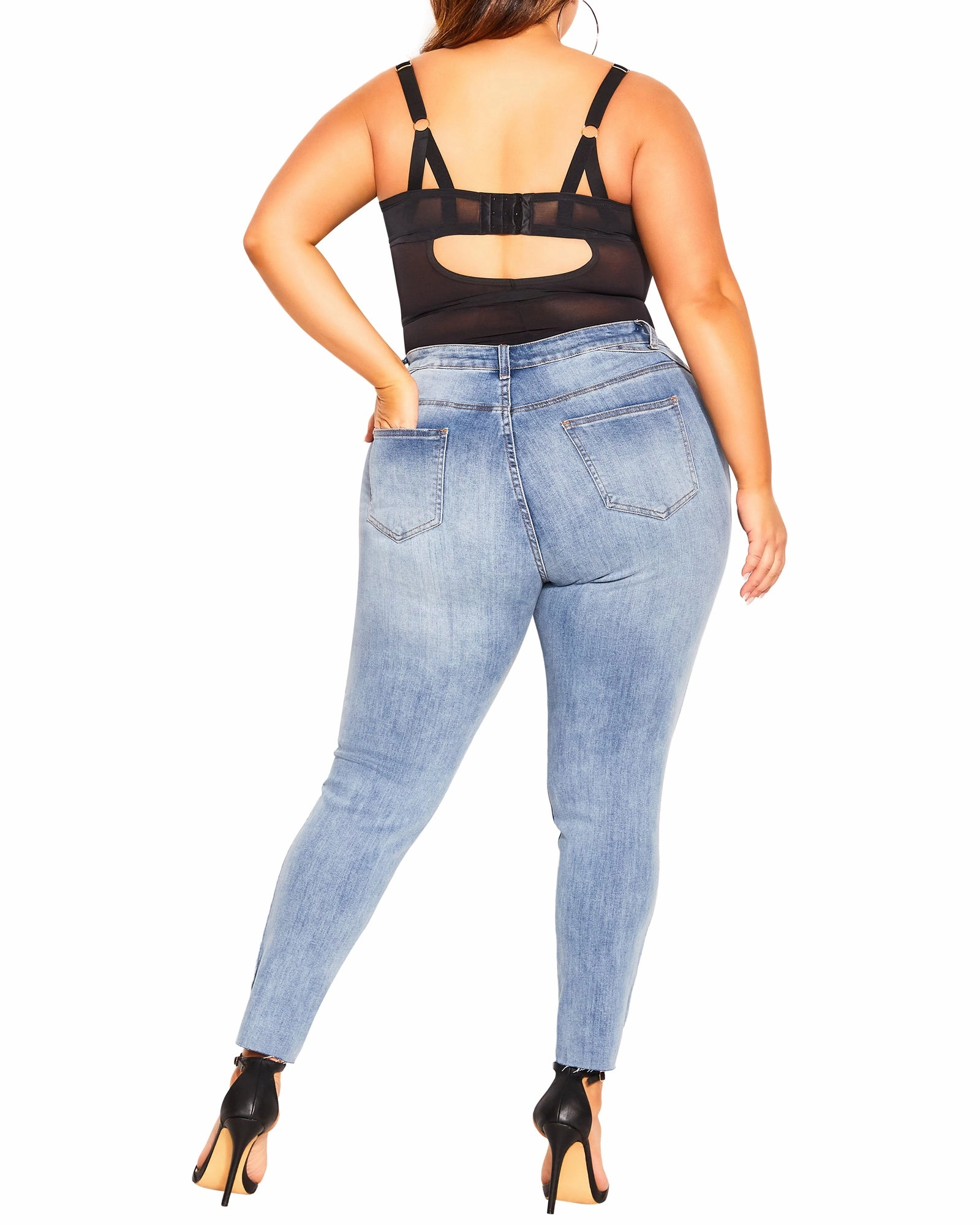 Lindsay Skinny Jeans | Light Wash Home Comfort Party Look Modern Minimalist