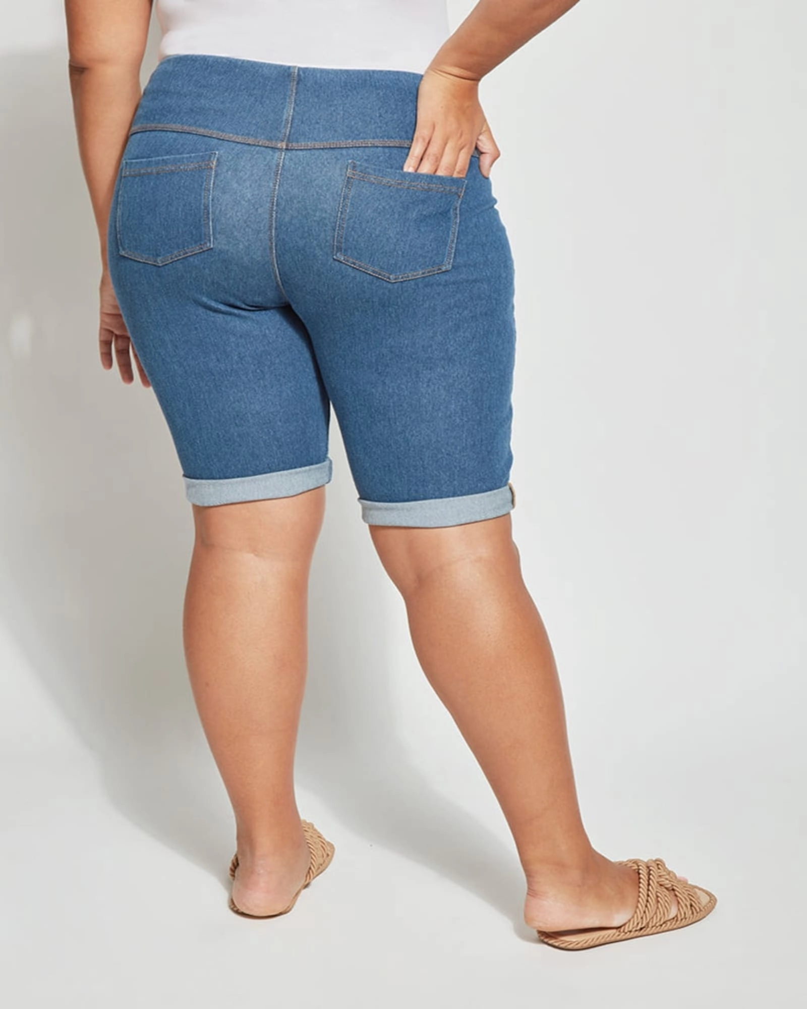 Macey Pull On Boyfriend Short | Mid Wash Go Out Style