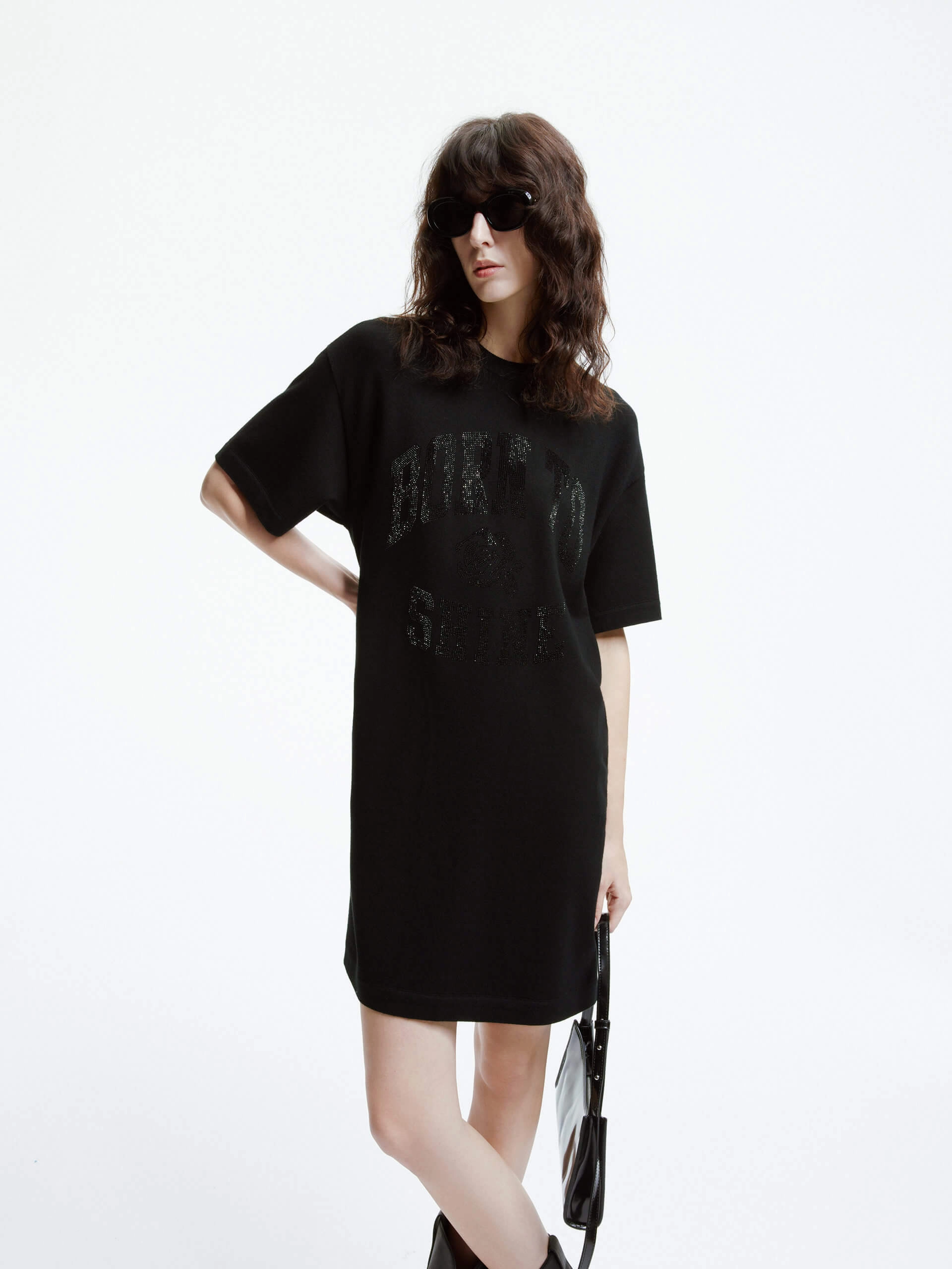 Back-Pocket Bright Feel Front Sequins T-shirt Dress