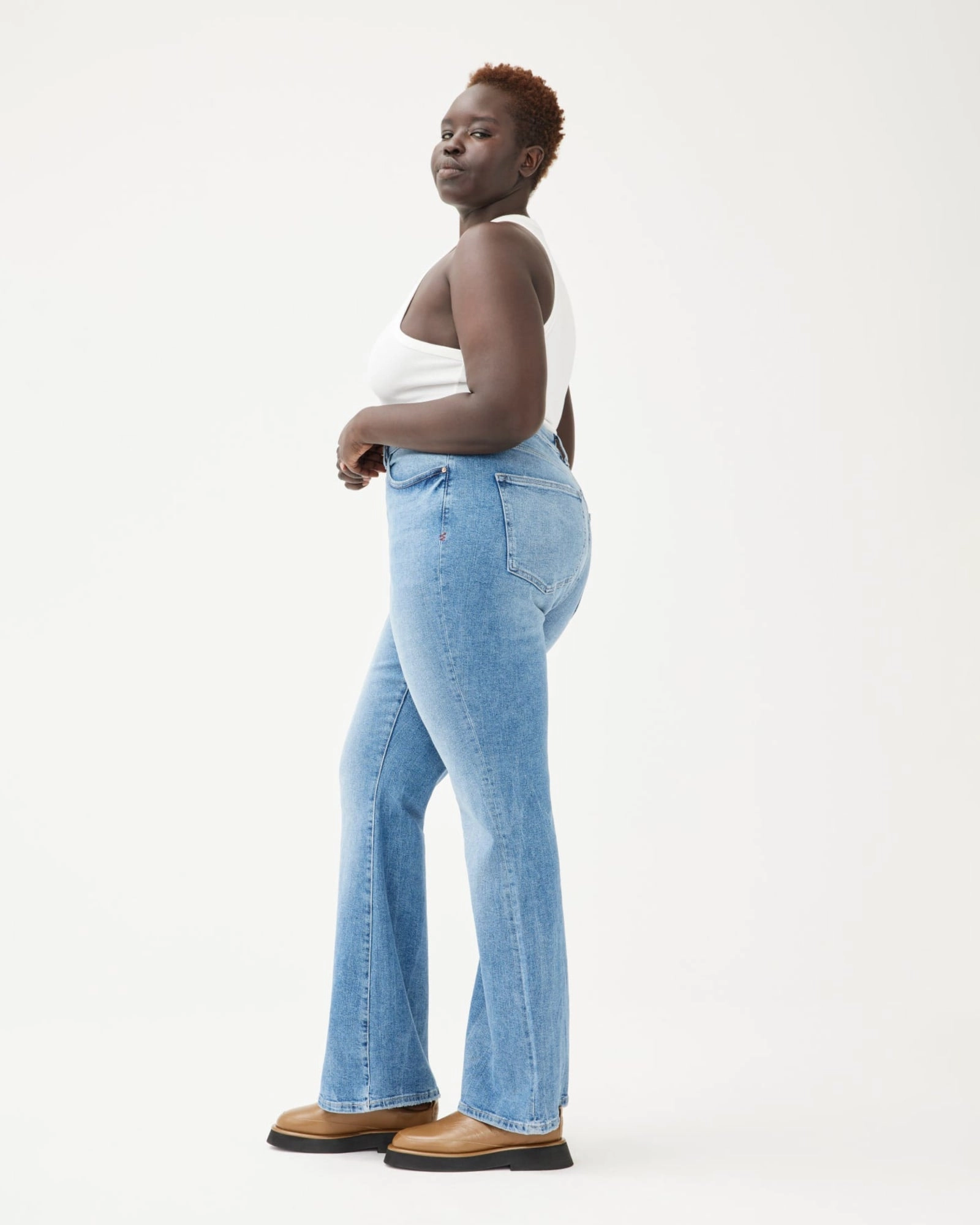 MIA PLUS - HIGH RISE FLARE | SMITH | SMITH Picnic Style Textured Subtle Detail