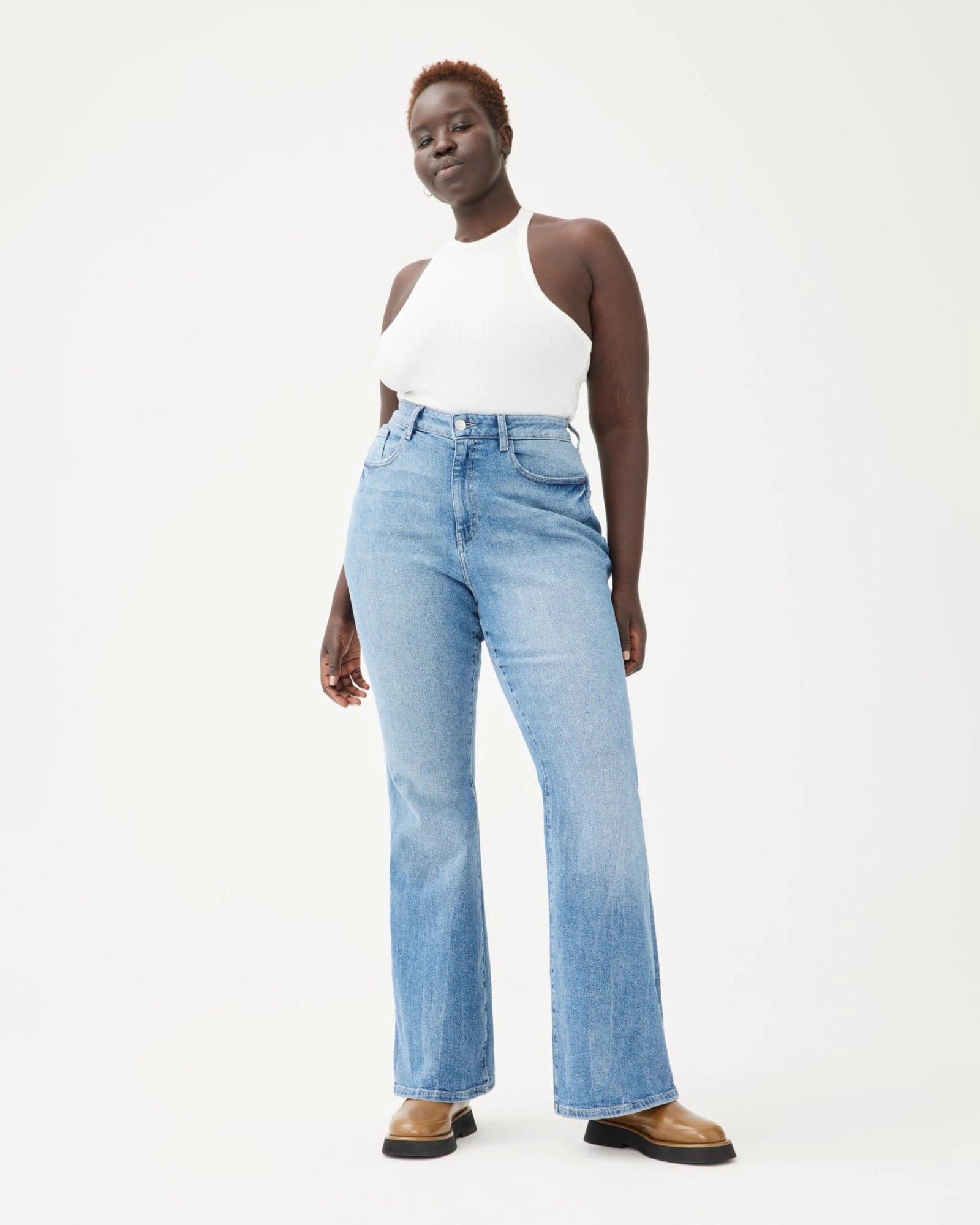 MIA PLUS - HIGH RISE FLARE | SMITH | SMITH Simple clothing Sleek Waistband