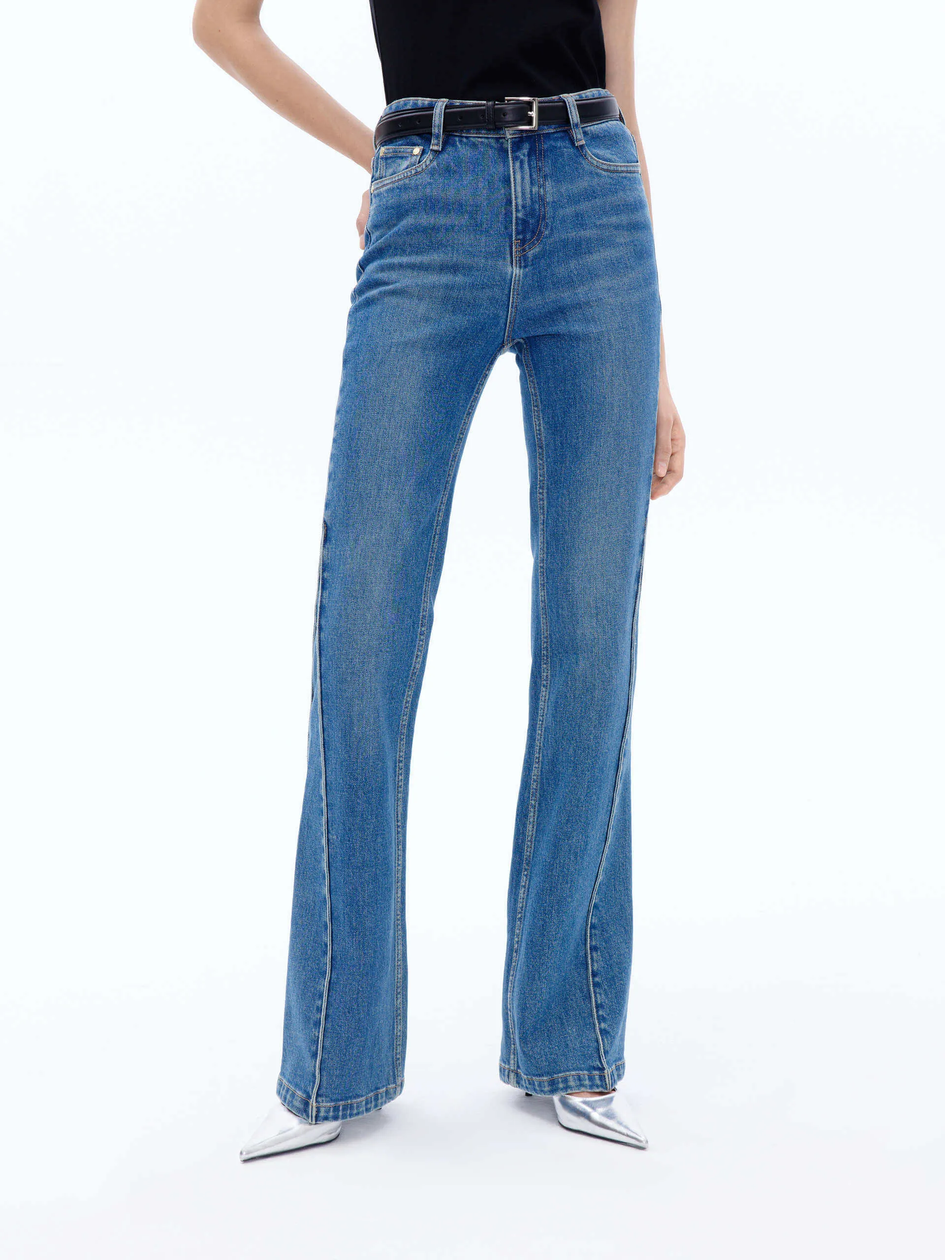 Mid Waist Flared Jeans Timeless Look No Bulk Seam Design