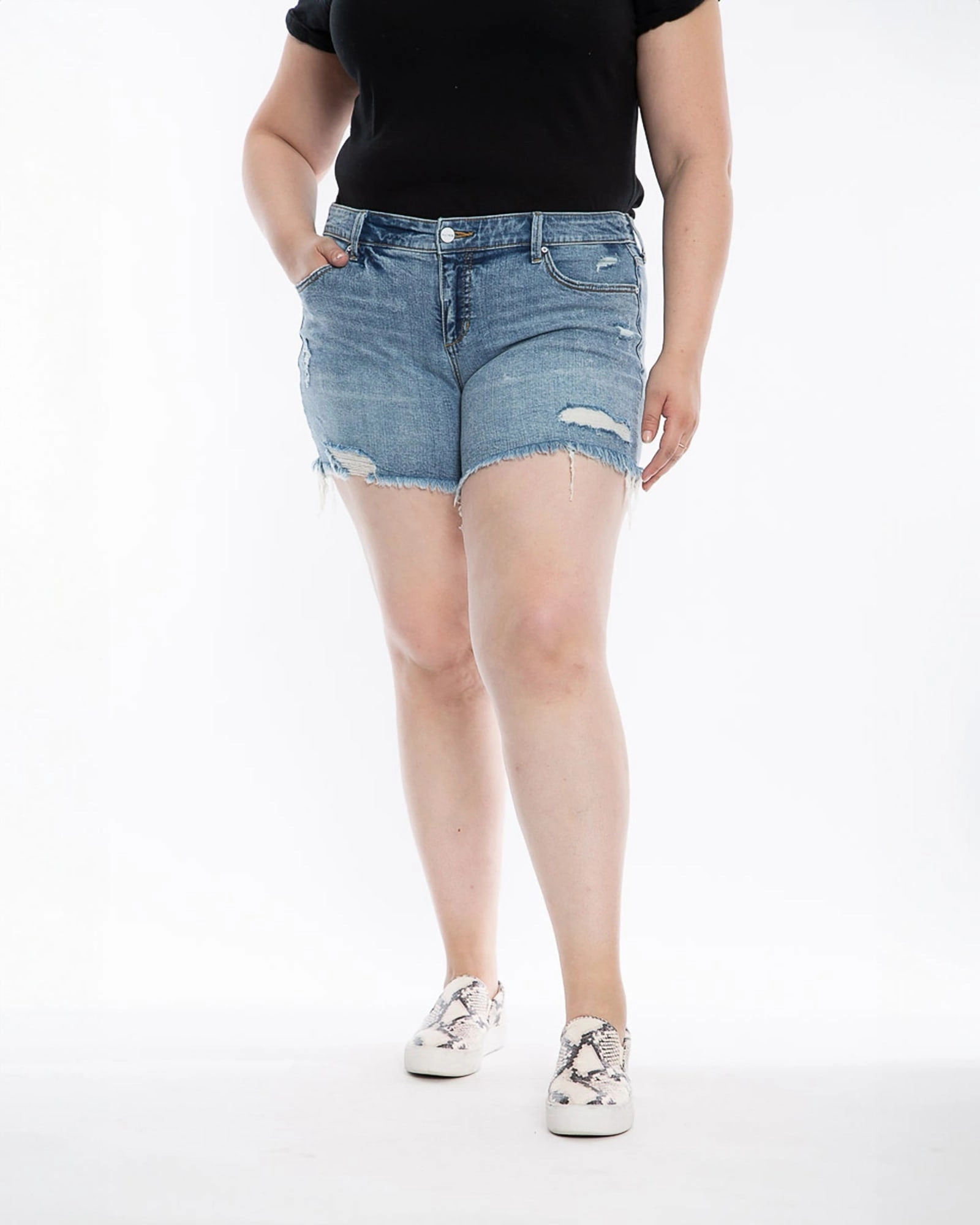 Mid Rise Shorts - Giuliana | Giuliana Fashion Daily