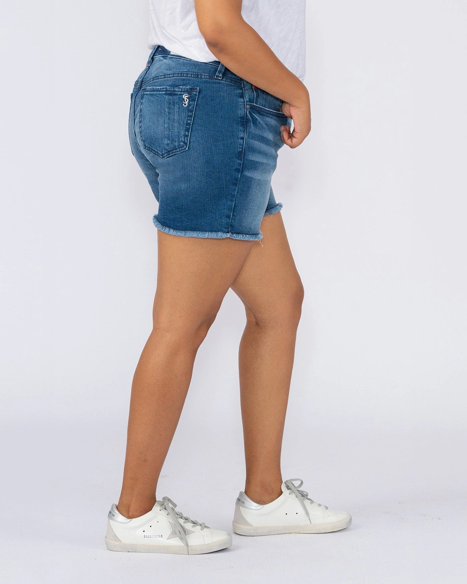 Mid Rise Frey Hem Shorts - Kandall | KANDALL