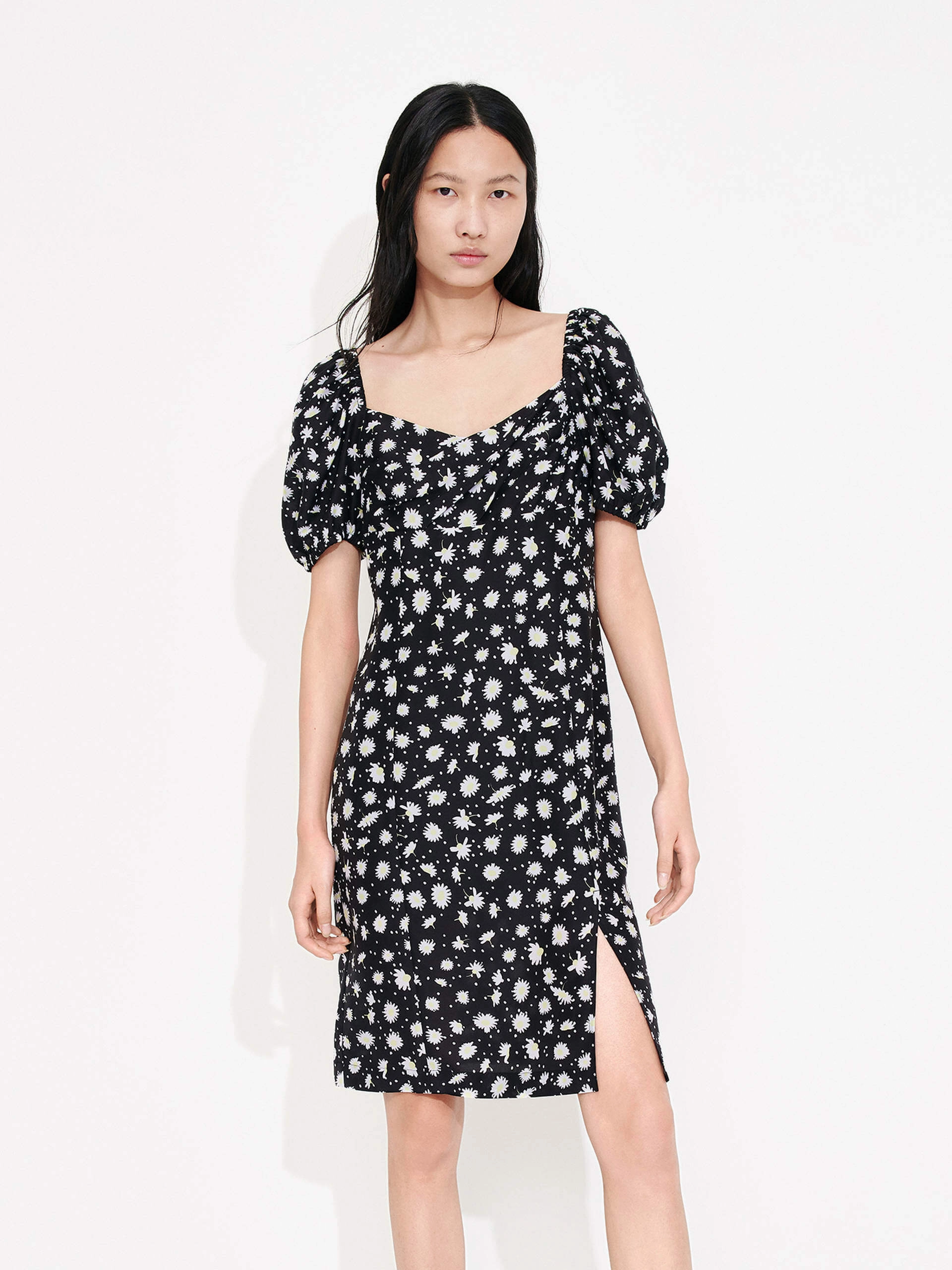 Include Silk Printed Dress Cruise-Wear Elegant brunch outfit