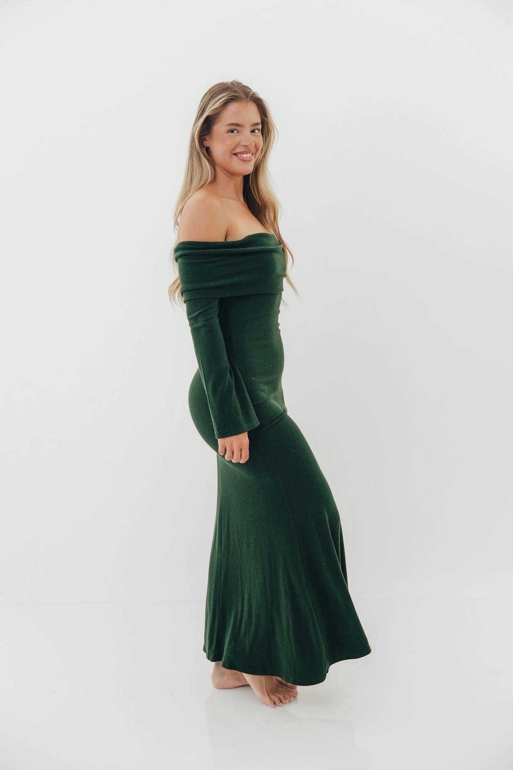 Monroe Maxi Dress with Long Sleeves in Hunter Green- Bump Friendly Vibrant Layer