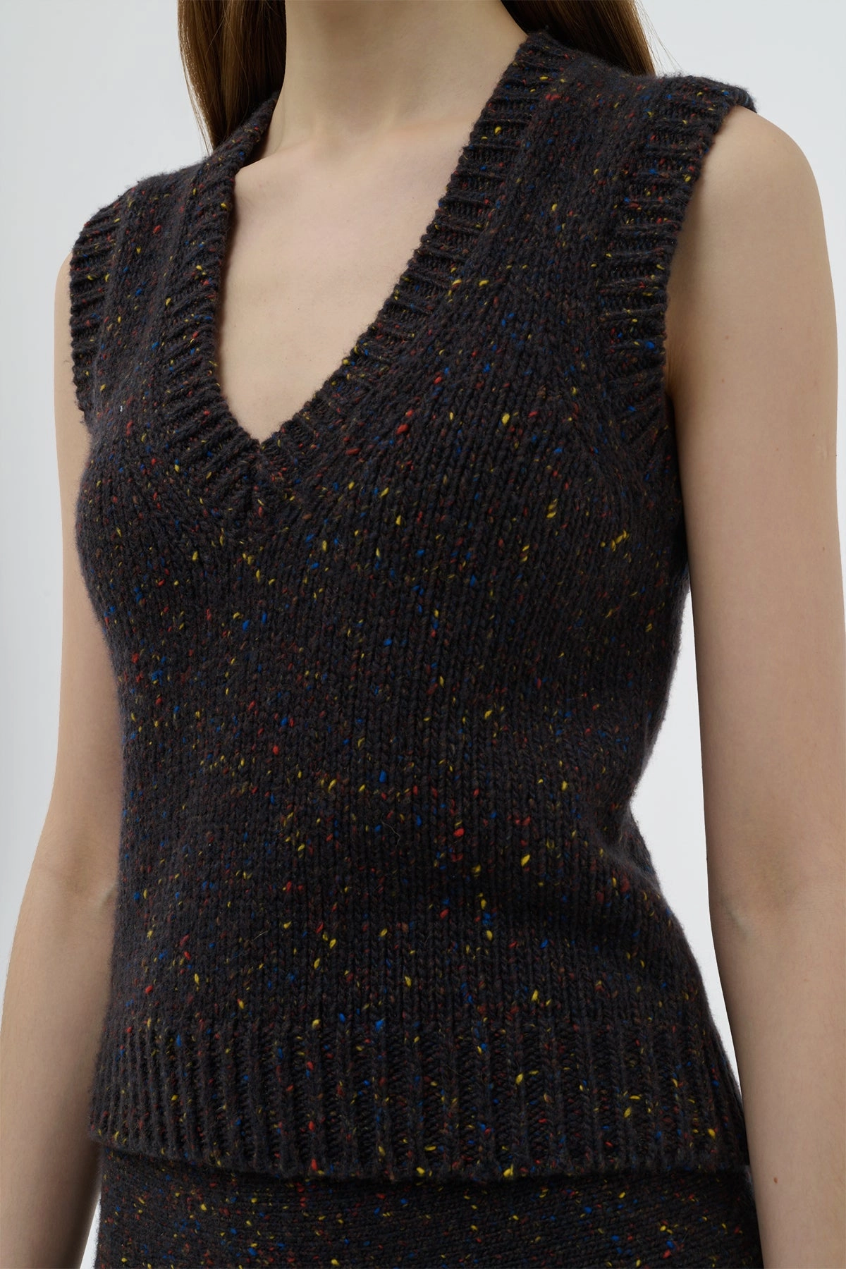 Solomon Knit Vest in Charcoal Multi Speckle Cashmere Thermoregulating Technology Non Restrictive Silhouette