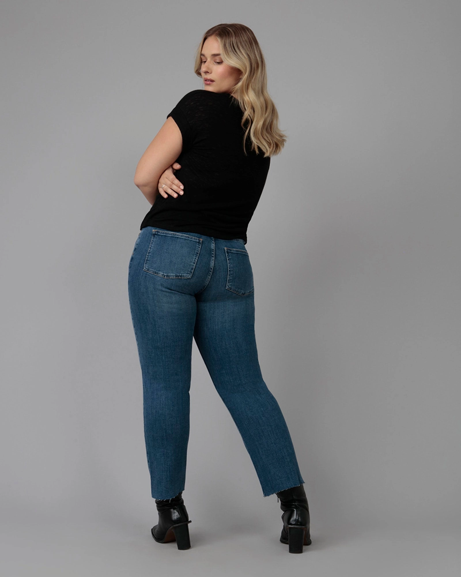 Women's DENVER-DIS High Rise Straight Jeans | Dim Sky Neutral Casual Modern Couple Look