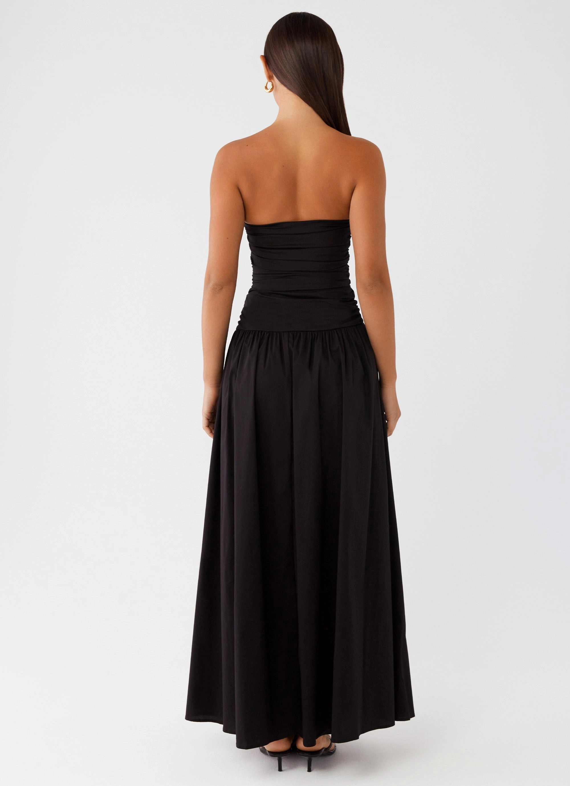 Fall Mood Soft Composition Carmel Maxi Dress - Black