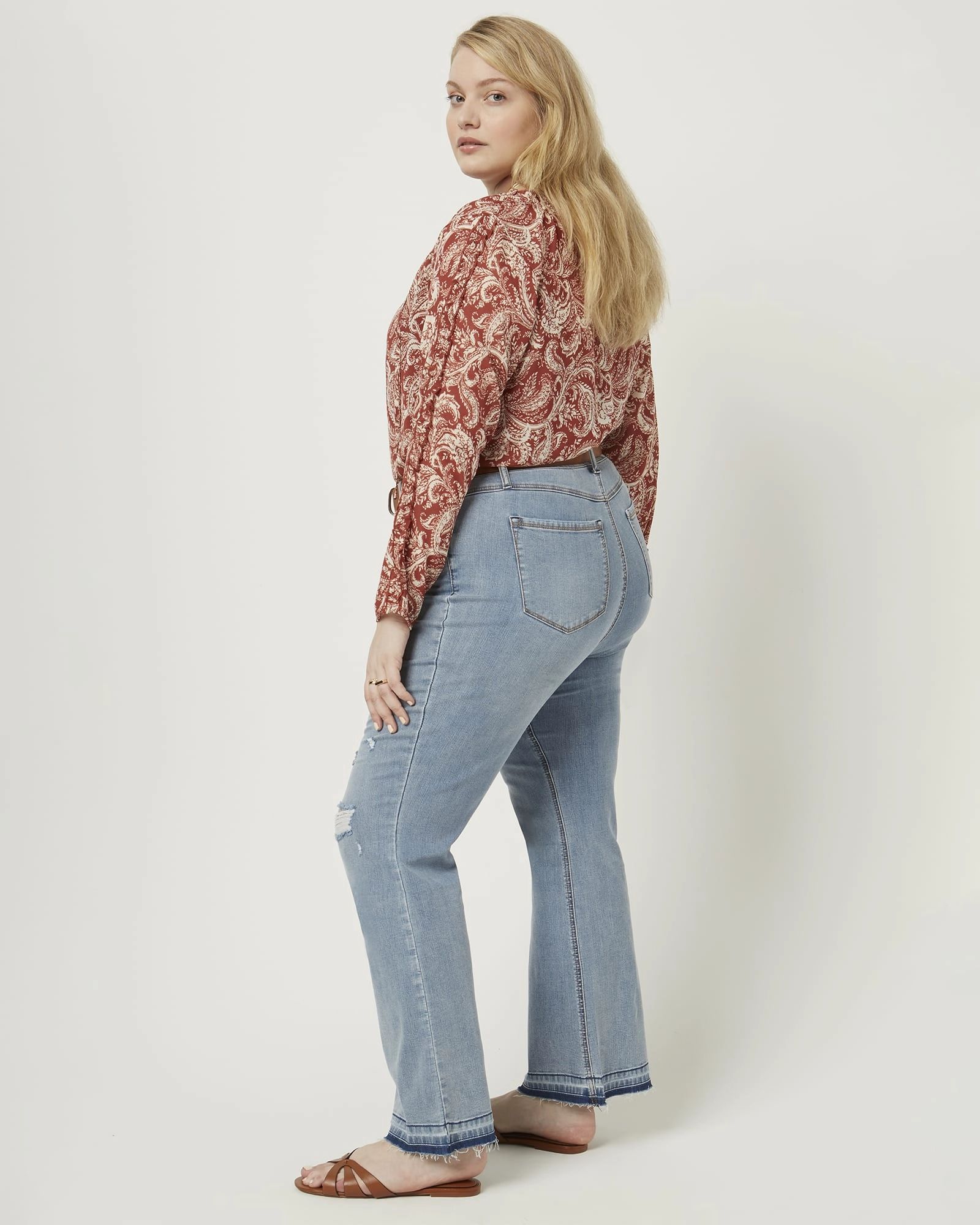 Active Lifestyle Eco Friendly Fashion Lover Morning Stroll Noor Release Hem Flare Jean | Light Wash