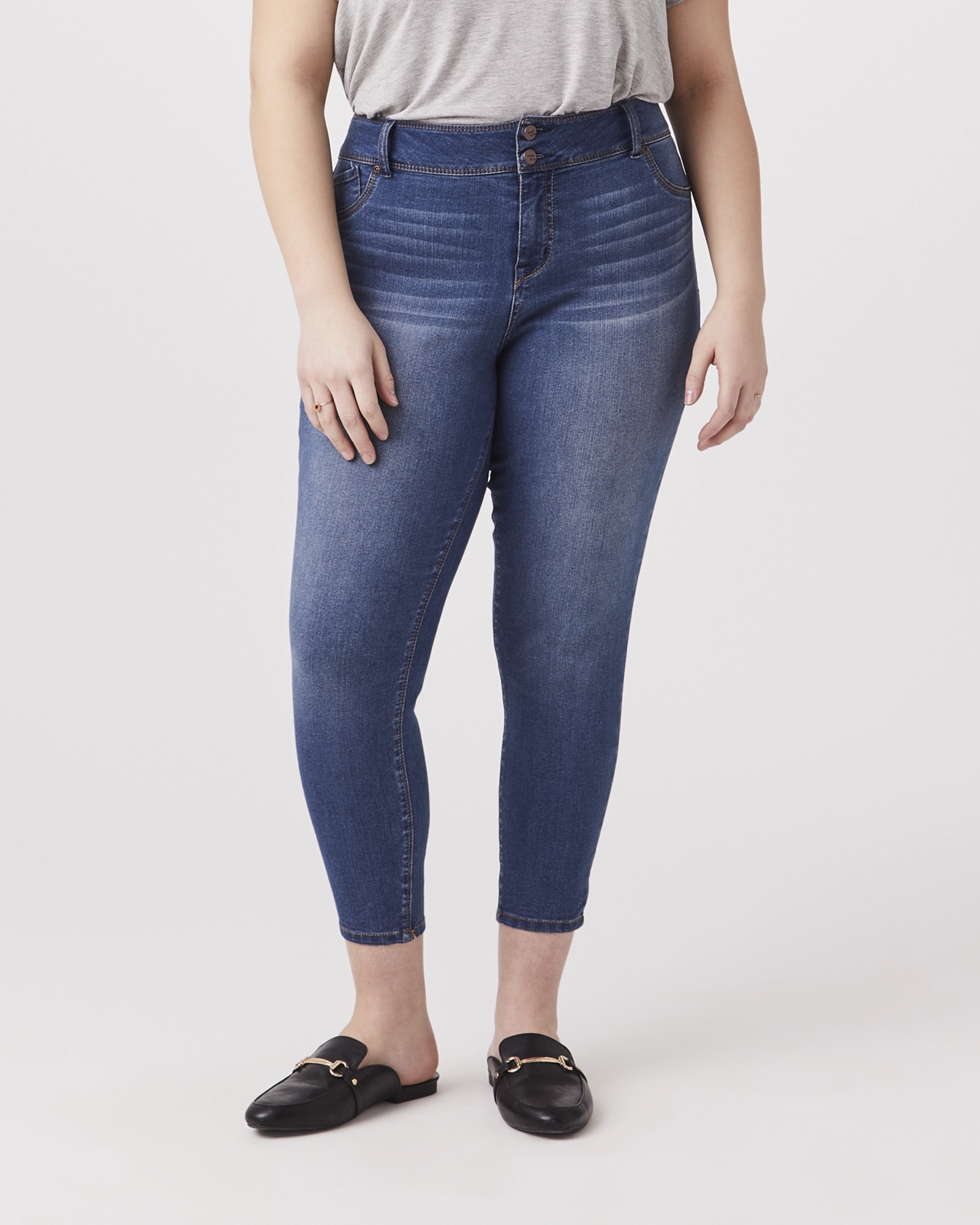 Chrissy High-Waisted Ankle Jeans | Light Wash High Quality Eco Friendly