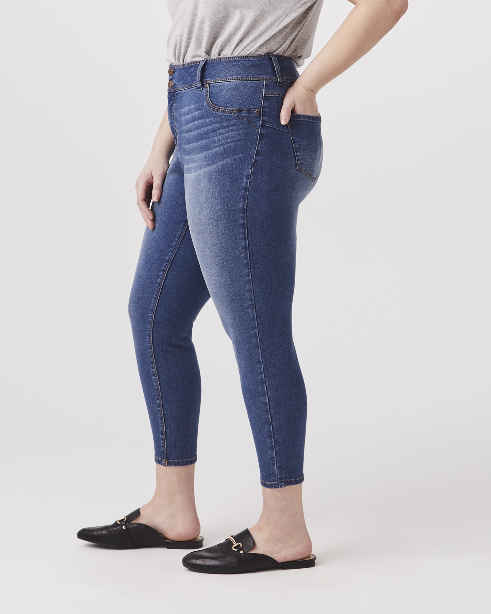 Chrissy High-Waisted Ankle Jeans | Light Wash UltraSoft Lining Flexible Fabric