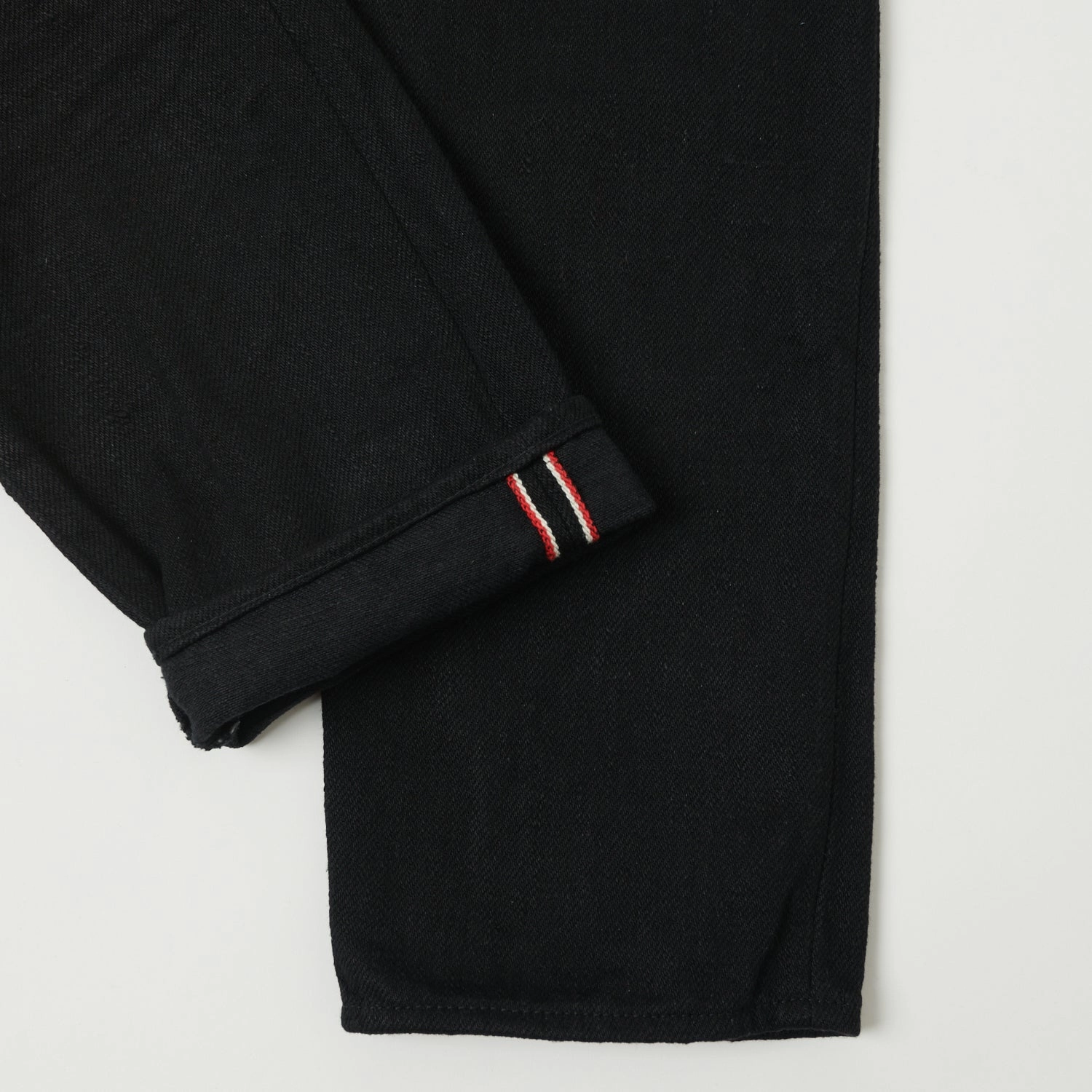 Sleek Waistband Contemporary Cut ONI Denim 544ZR-BKBK 'Secret Denim' Slim Tapered Jean - One Wash - Black