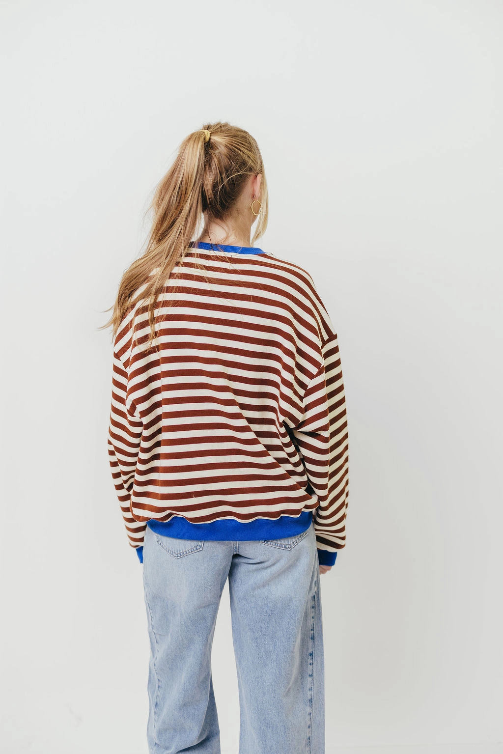Trendy Outfit Chill Ready Pierce Striped Henley Pullover in Chocolate Royal