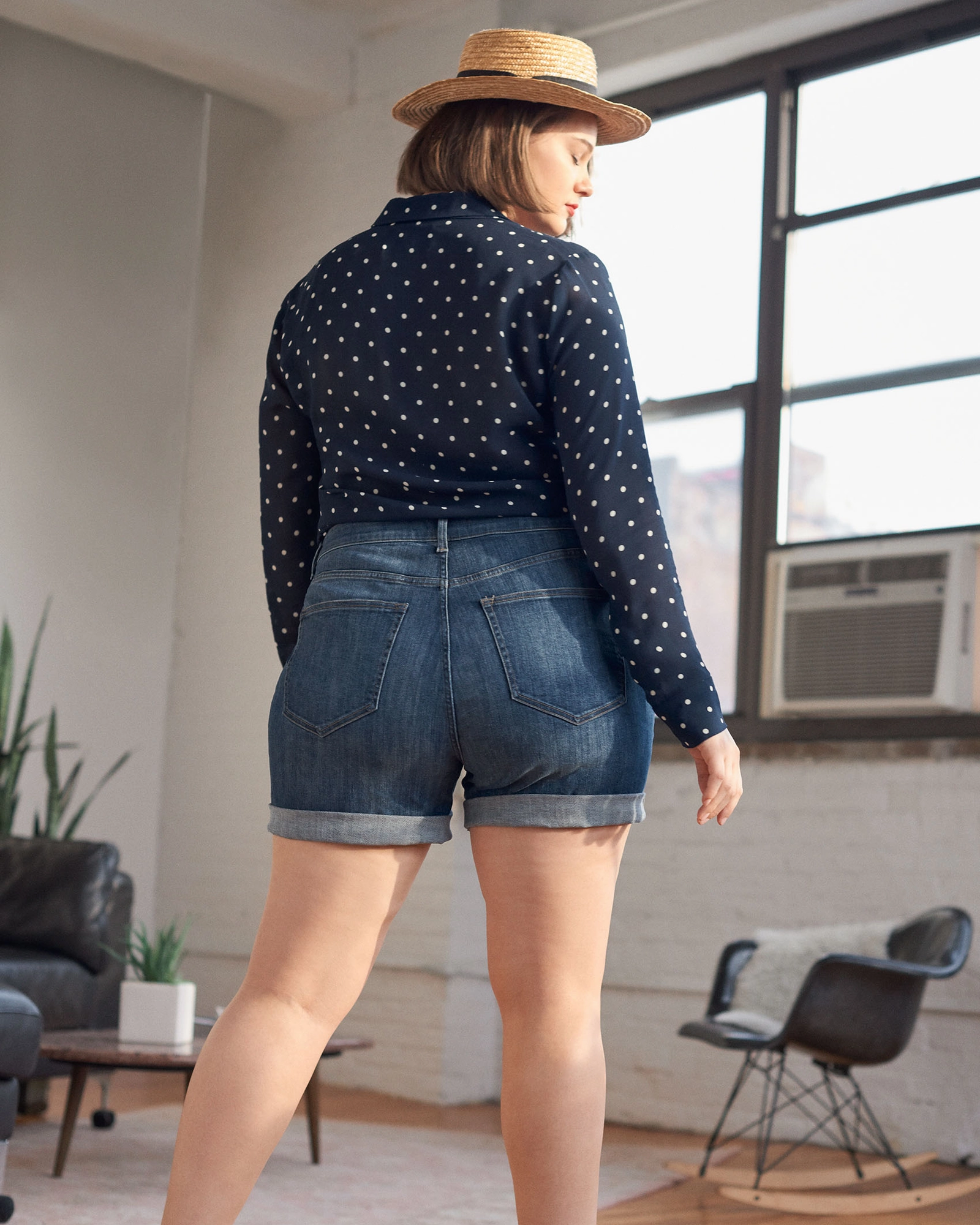 Poplar Boyfriend Short | Medium Wash Sharp Vibe