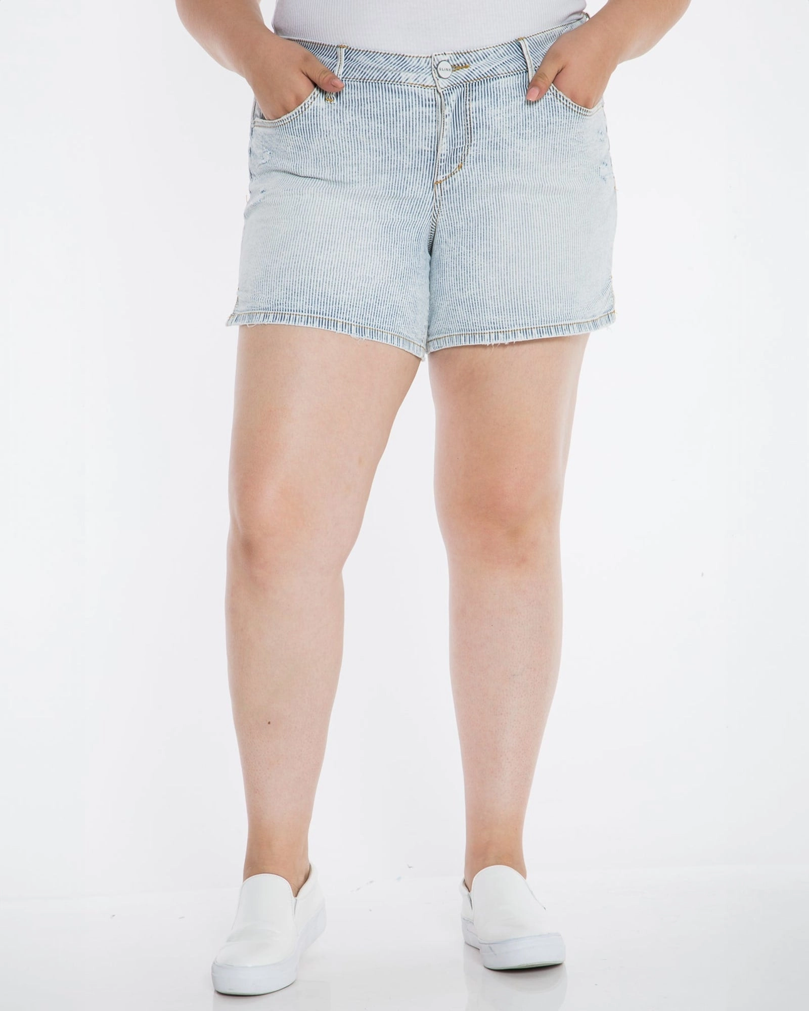 Relaxed Taper Side Vent Shorts - Denim Stripes | DENIM STRIPES