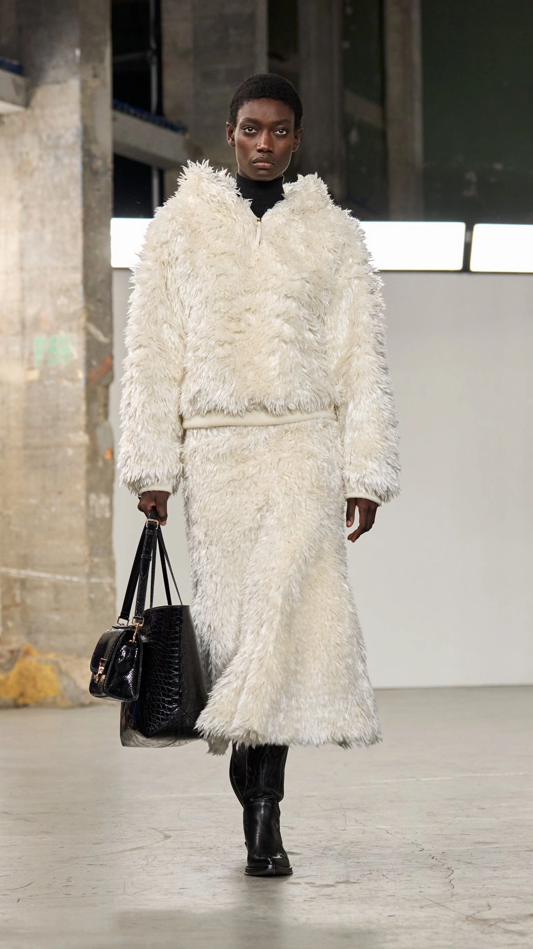 Orlando Hoodie in Ivory Silk Fur Temperature Regulating