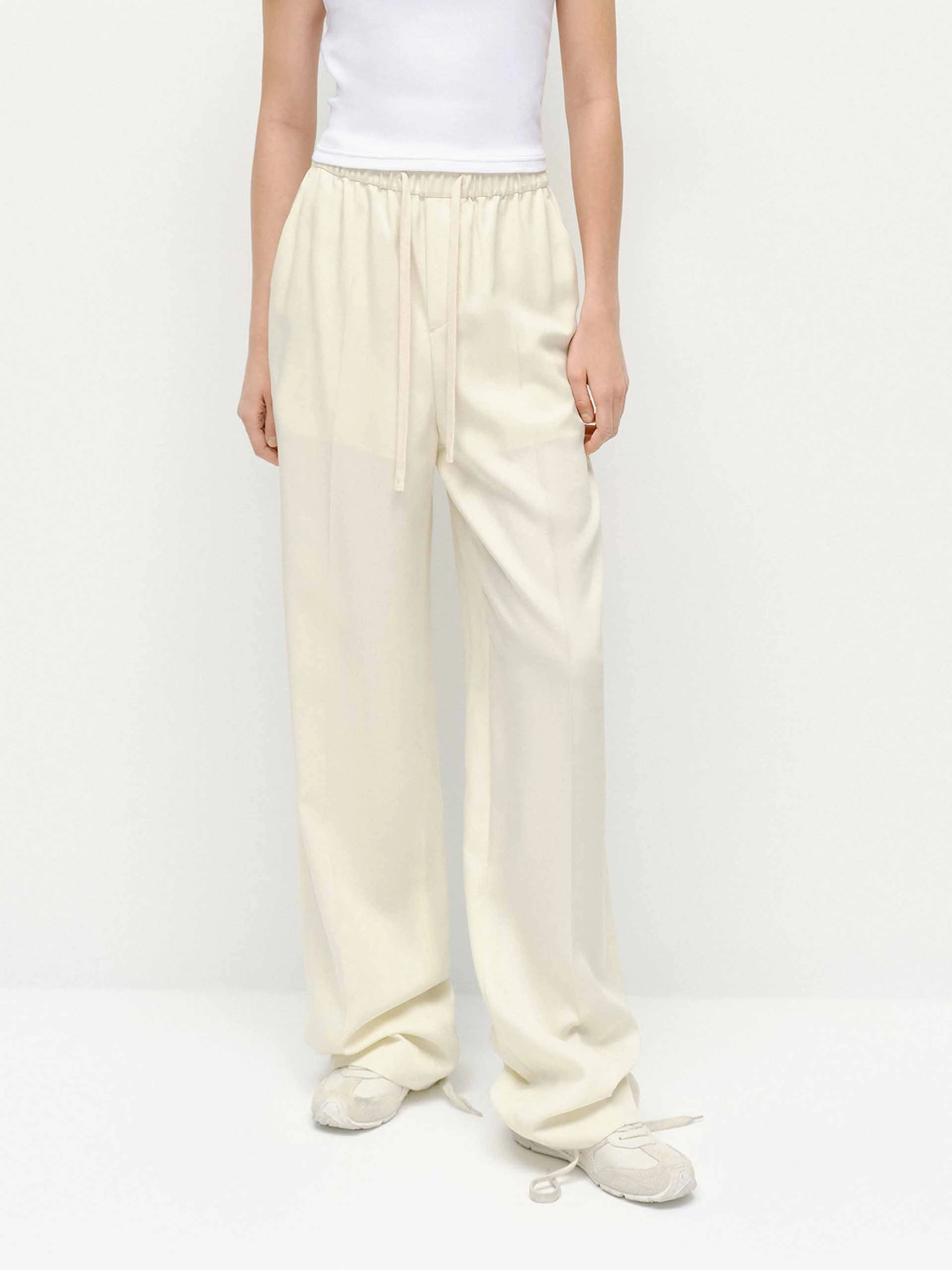 Breath Friendly Easy Fit Design Elasticated Straight Leg Trousers