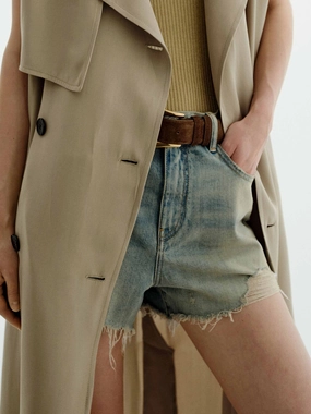 Breathable Side Vents Loose Fit Raw-edge Denim Shorts