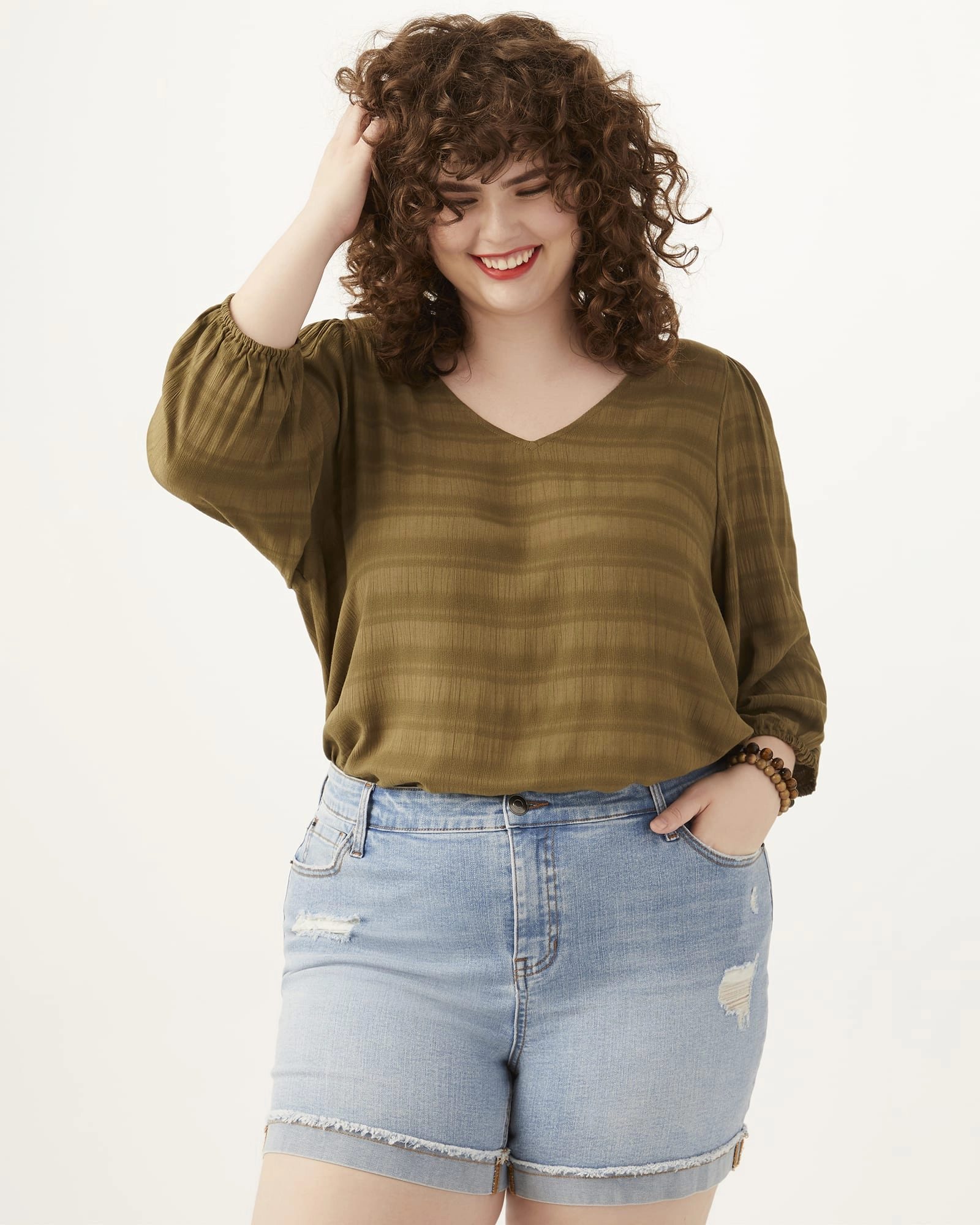 Regina Rolled Hem Short | Light Wash / Destructed Medium Wash Outerwear Friendly Street Mood