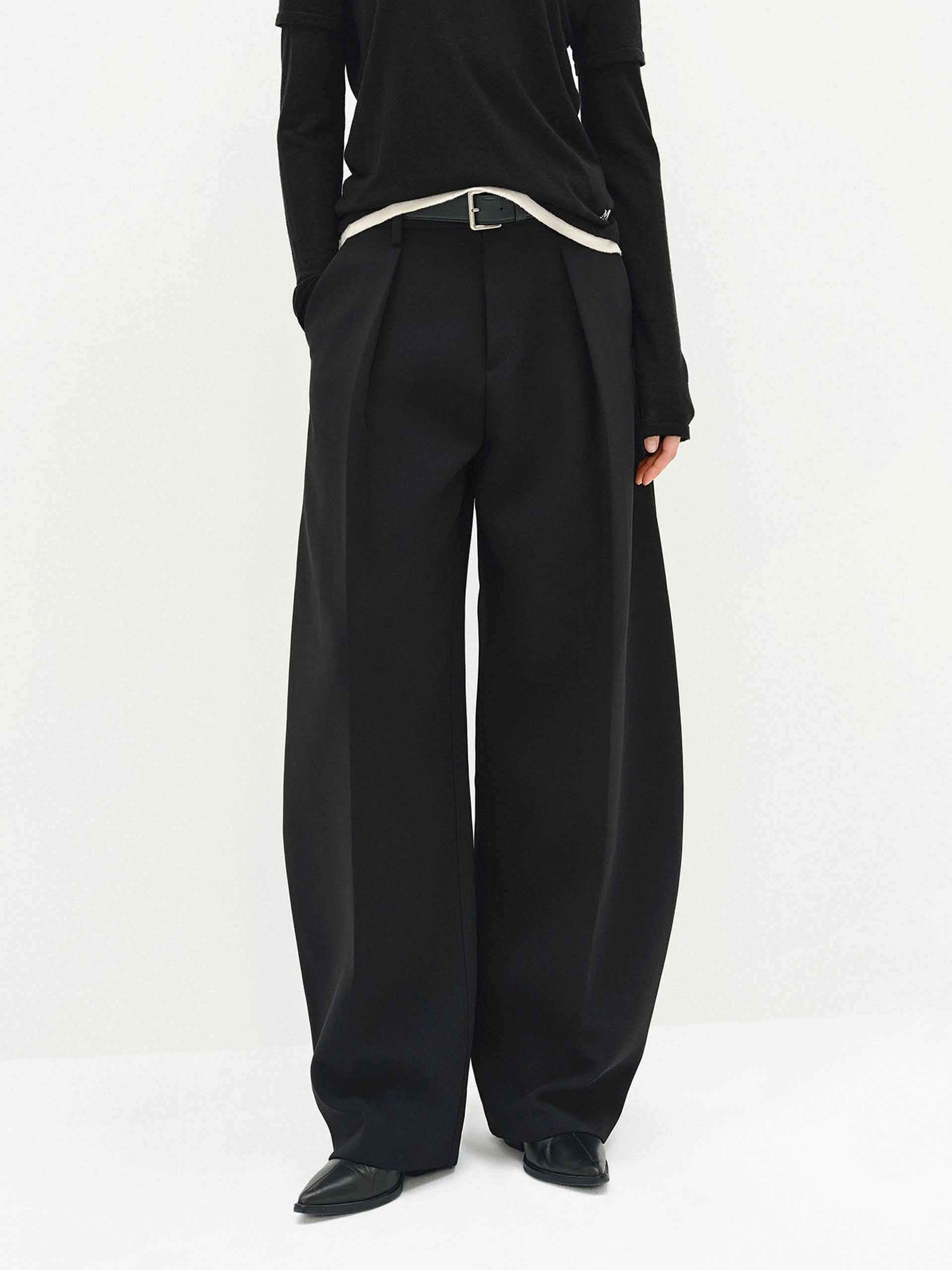 Relaxed Barrel Leg Pants Layer Fit