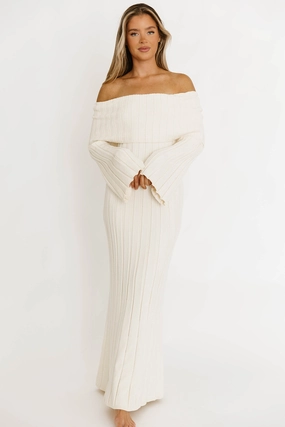 Day Outfit Evella Maxi Dress in Cream - Bump Friendly & Inclusive Sizing