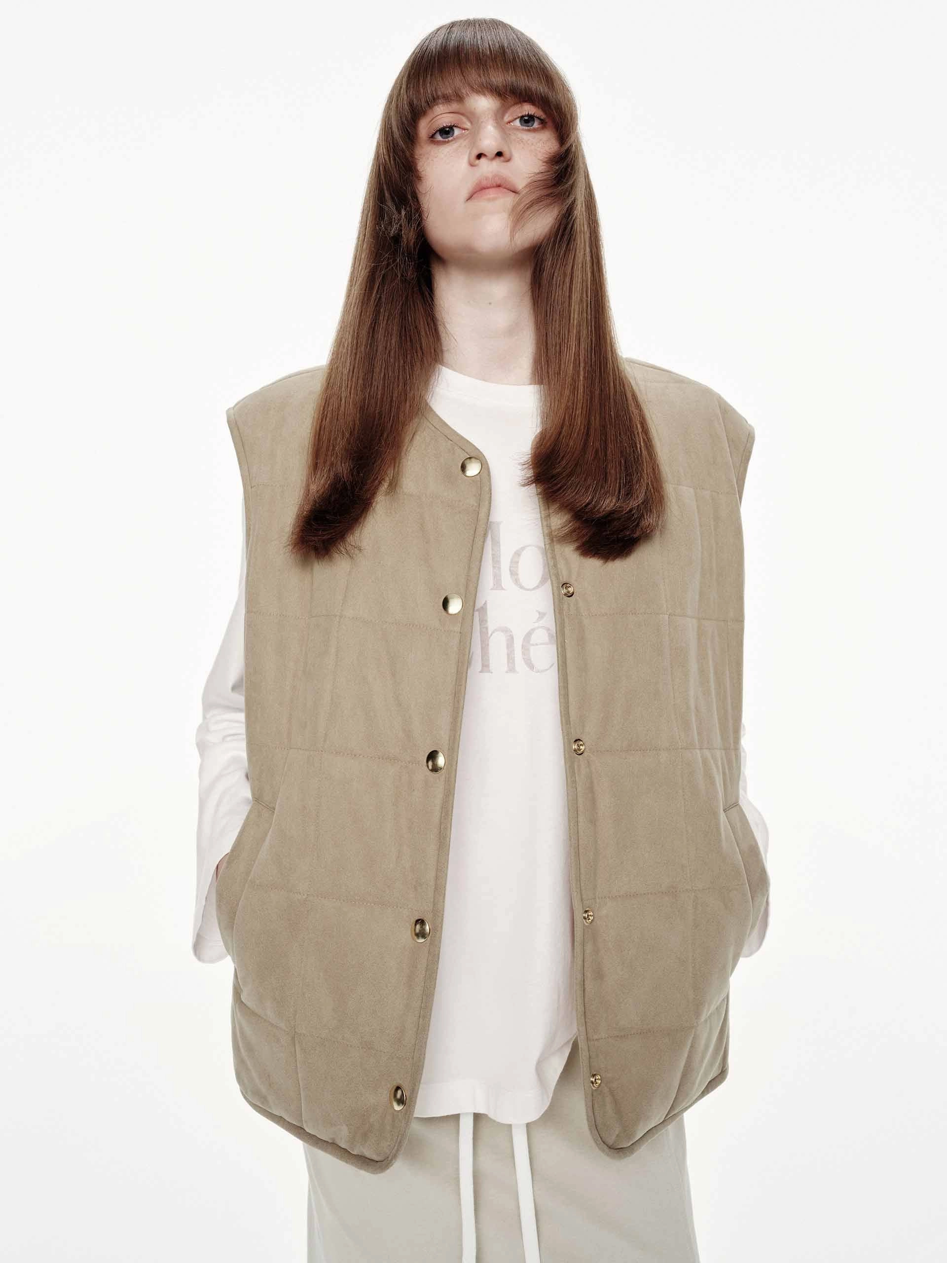 Flexible Articulated Elbows Roll Up Hood Reversible Sleeveless Down Jacket