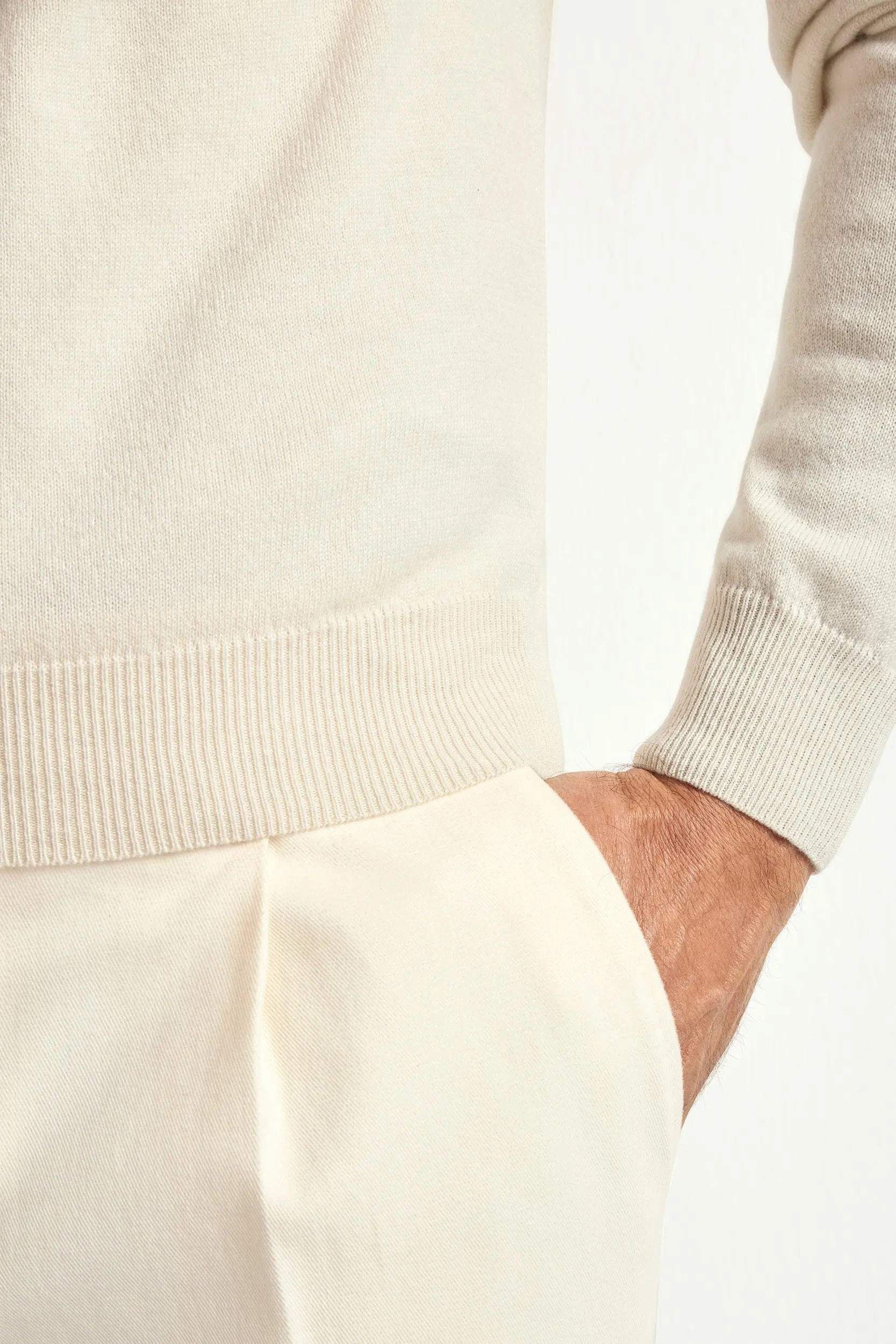 Sand cashmere round neck ?C Made in italy Spandex Integration Relaxed Trend