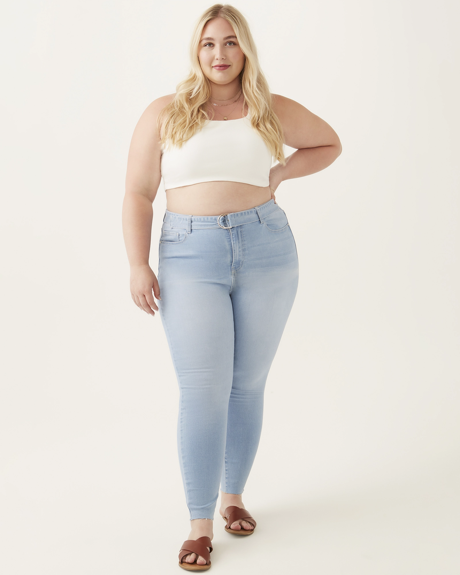 Saoirse Belted Skinny Jean | Light Wash Professional Wear Artist Vibe