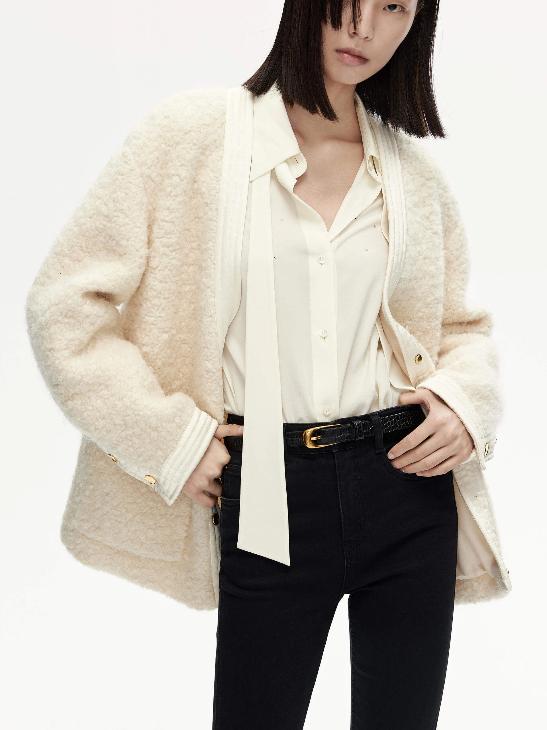 Weekend Style Satin Trimmed V-Neck Jacket