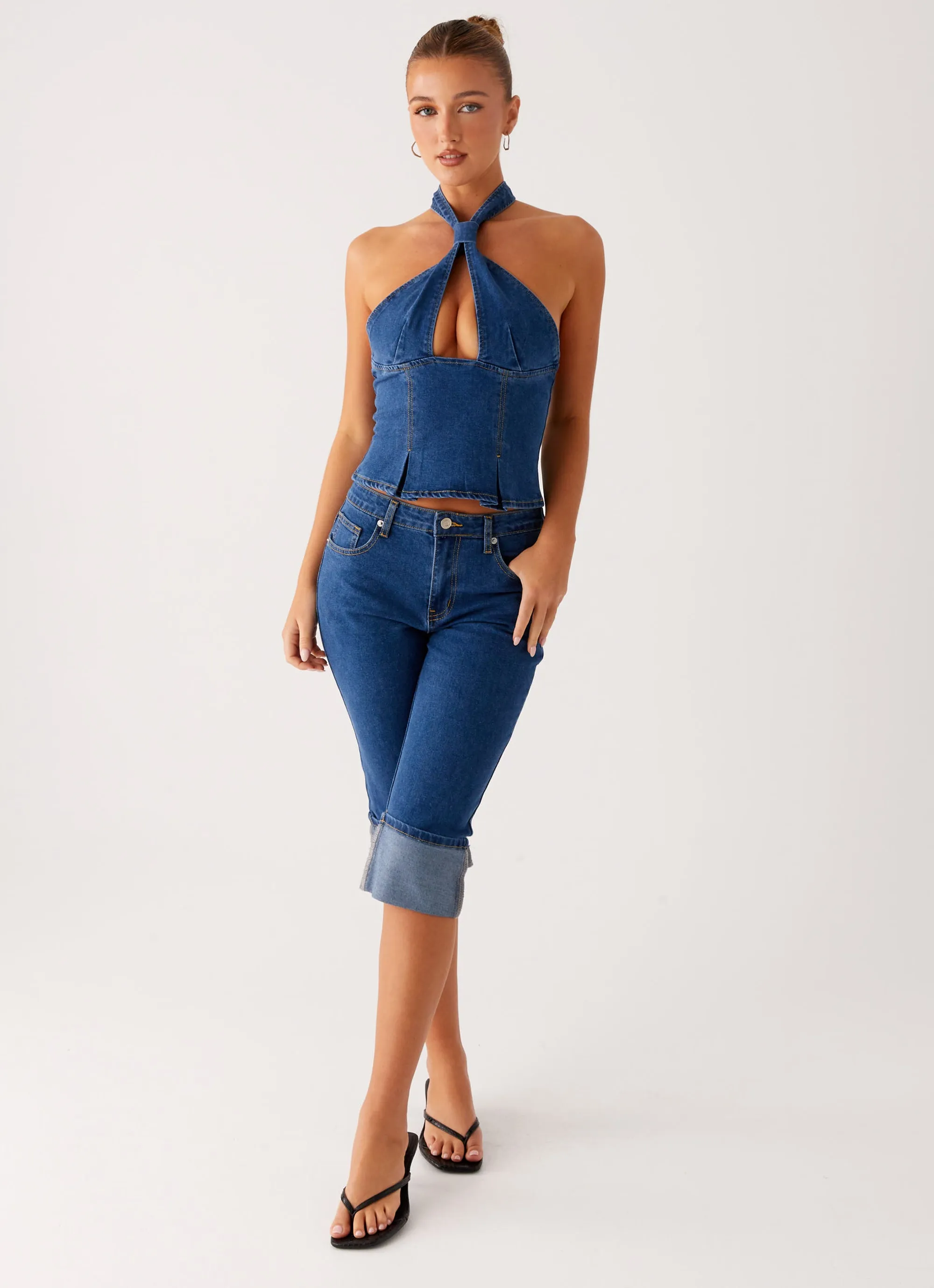 Raw Hem Design Go Anywhere Look Saylor Denim Capri Jeans - Indigo