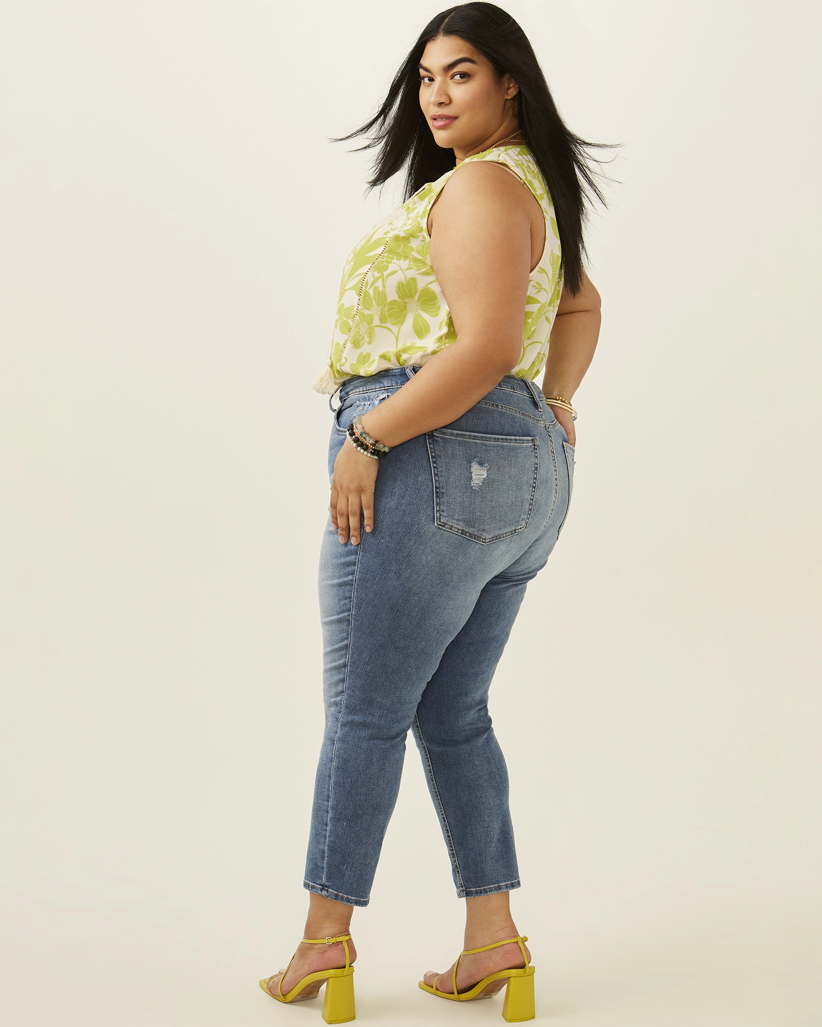 Natural Style Outfit Vibe Naomi Cropped Straight Leg Jean | Medium Wash