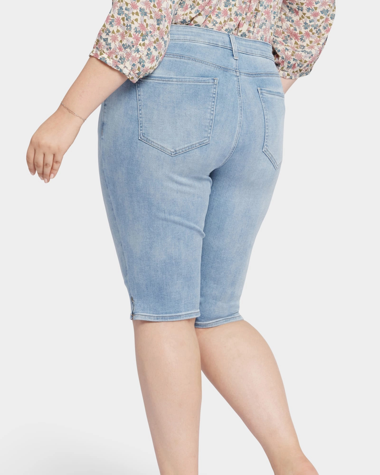 Simple Aesthetic Neutral Style Sheila Bike Capri | AFTERGLOW