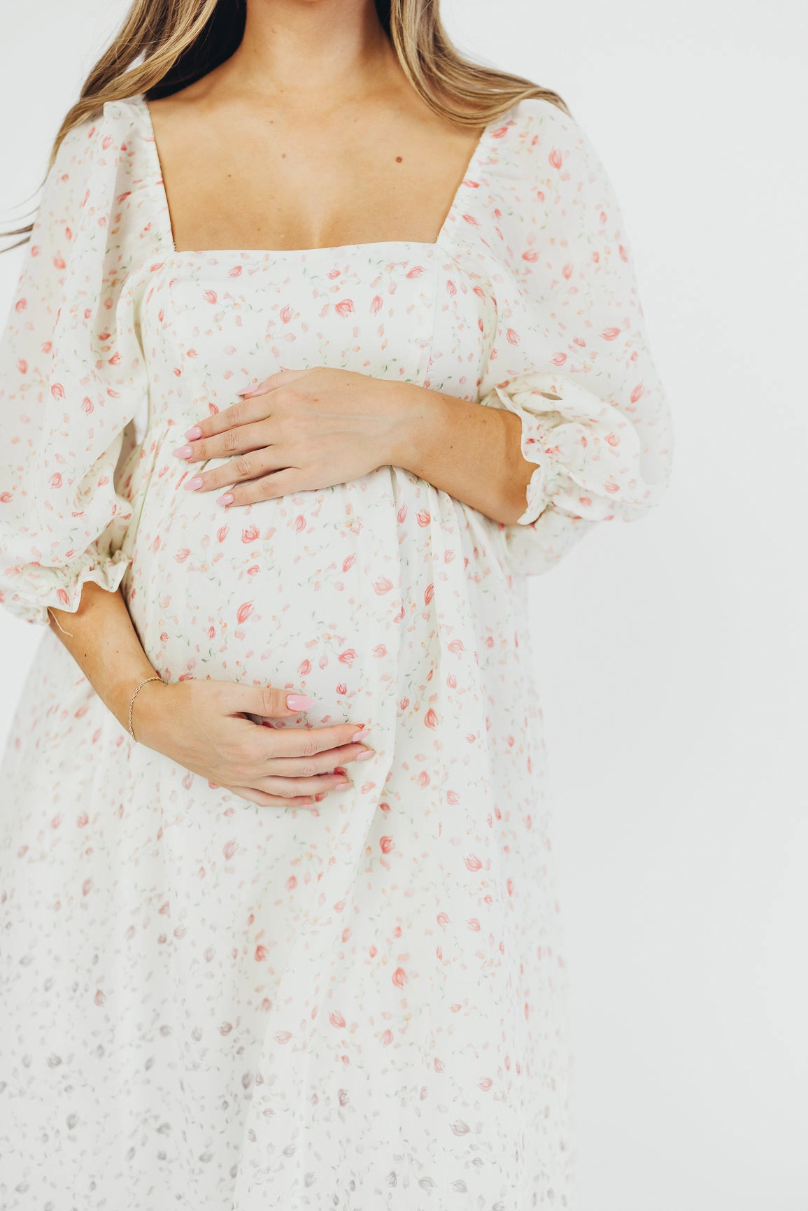 Classic sheath dress Body Flow Mona Maxi Dress with Smocking in Ivory Floral - Bump Friendly & Inclusive Sizing (S-2XL)