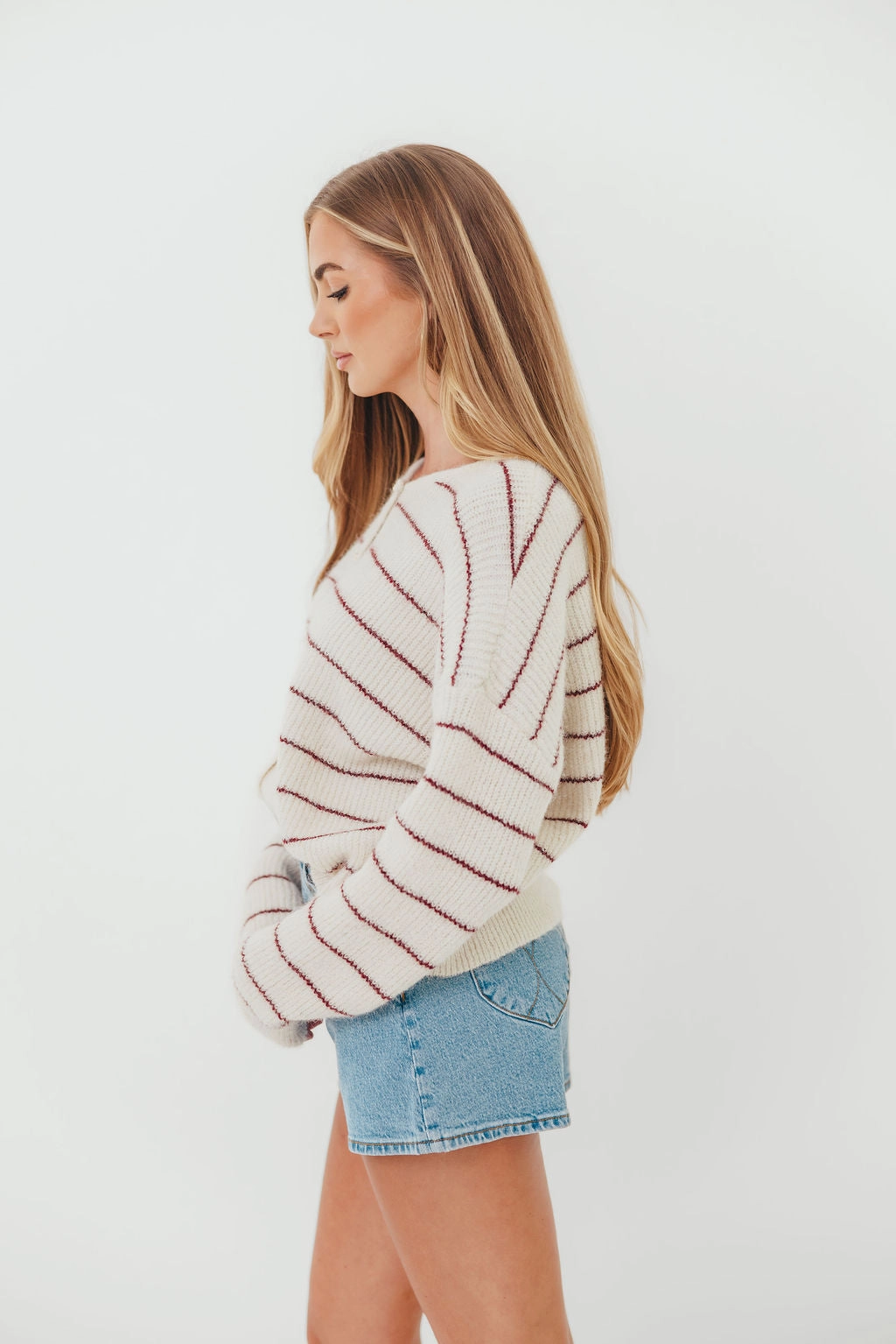 Chilly Day Knit Bellevue Cardigan Top in Cream Burgundy