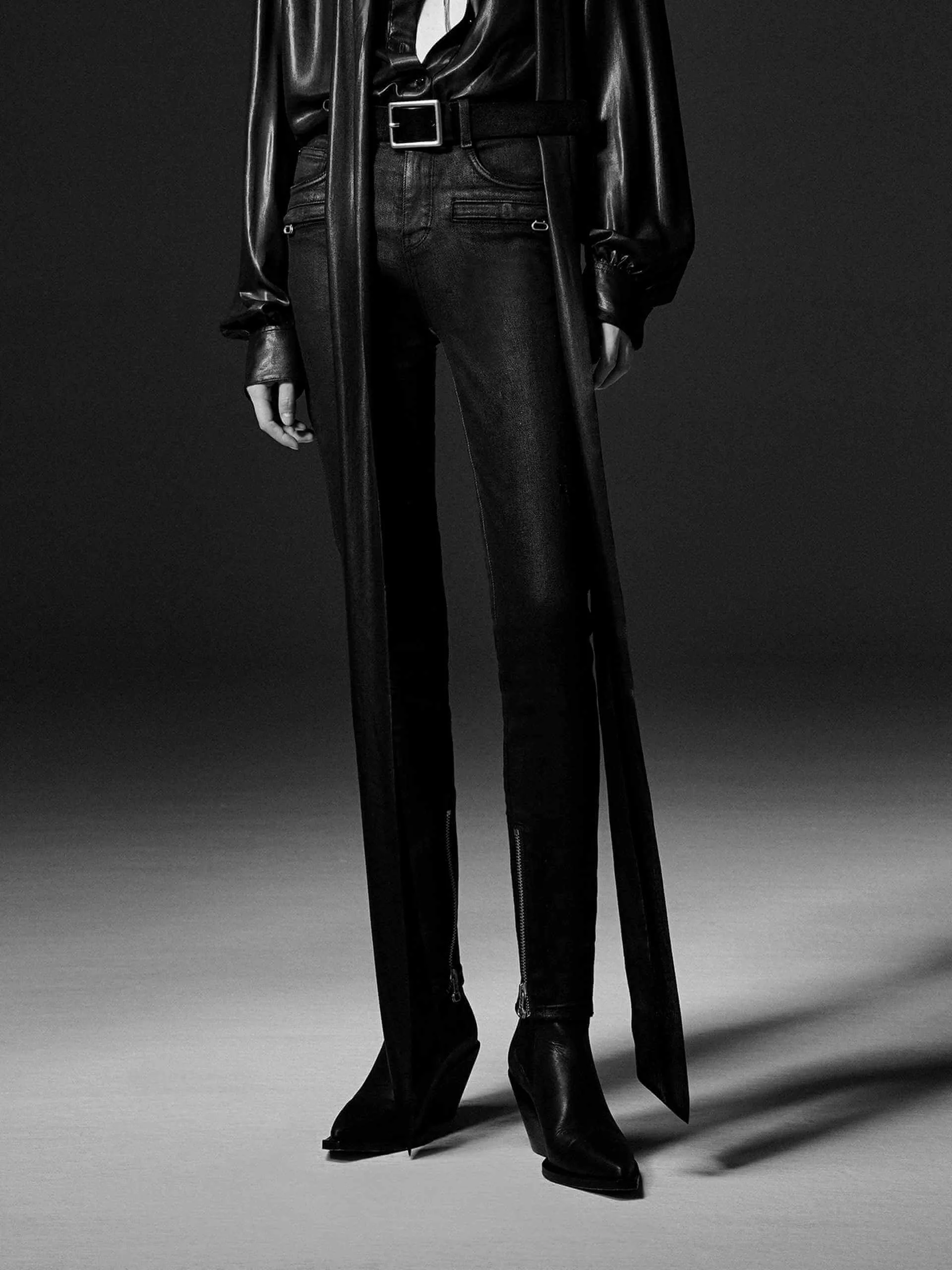 Skinny Zipper Detail Jeans Modern Fit Tailored Waistband